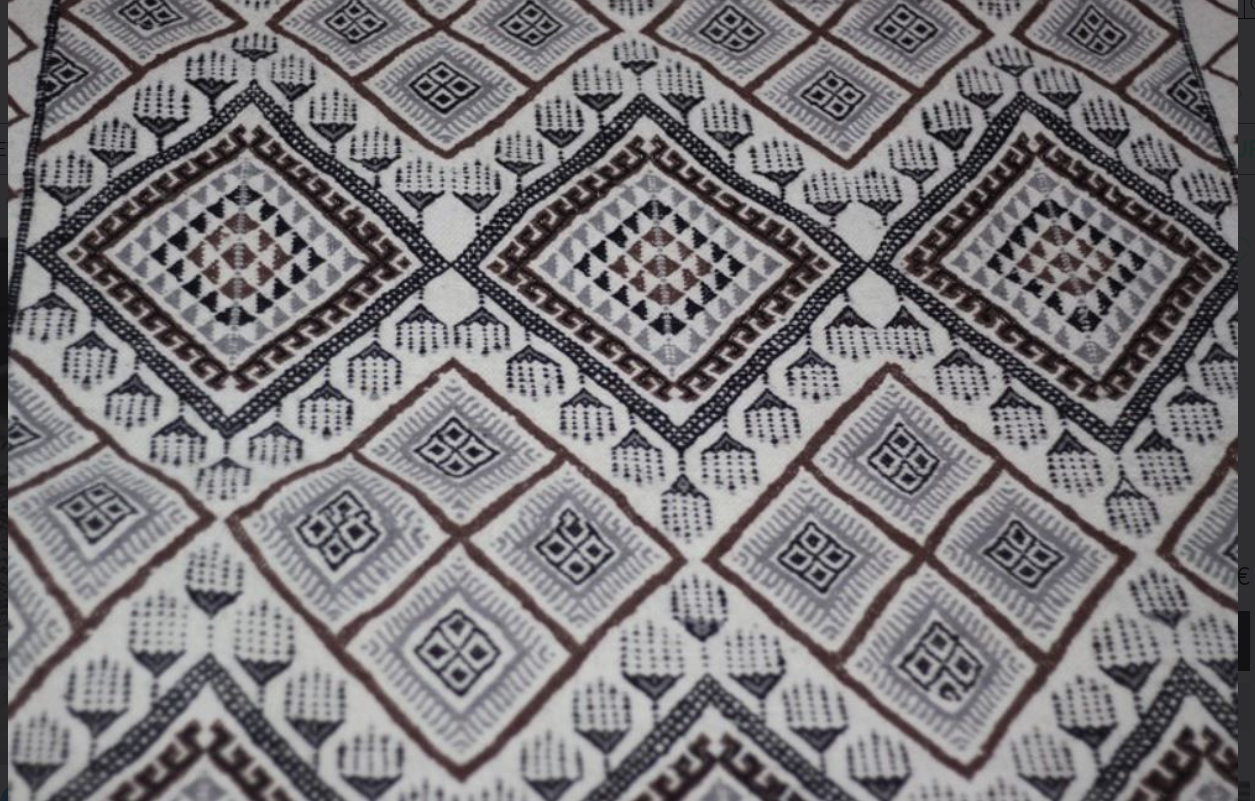 Berber carpet in new wool 196x125cm