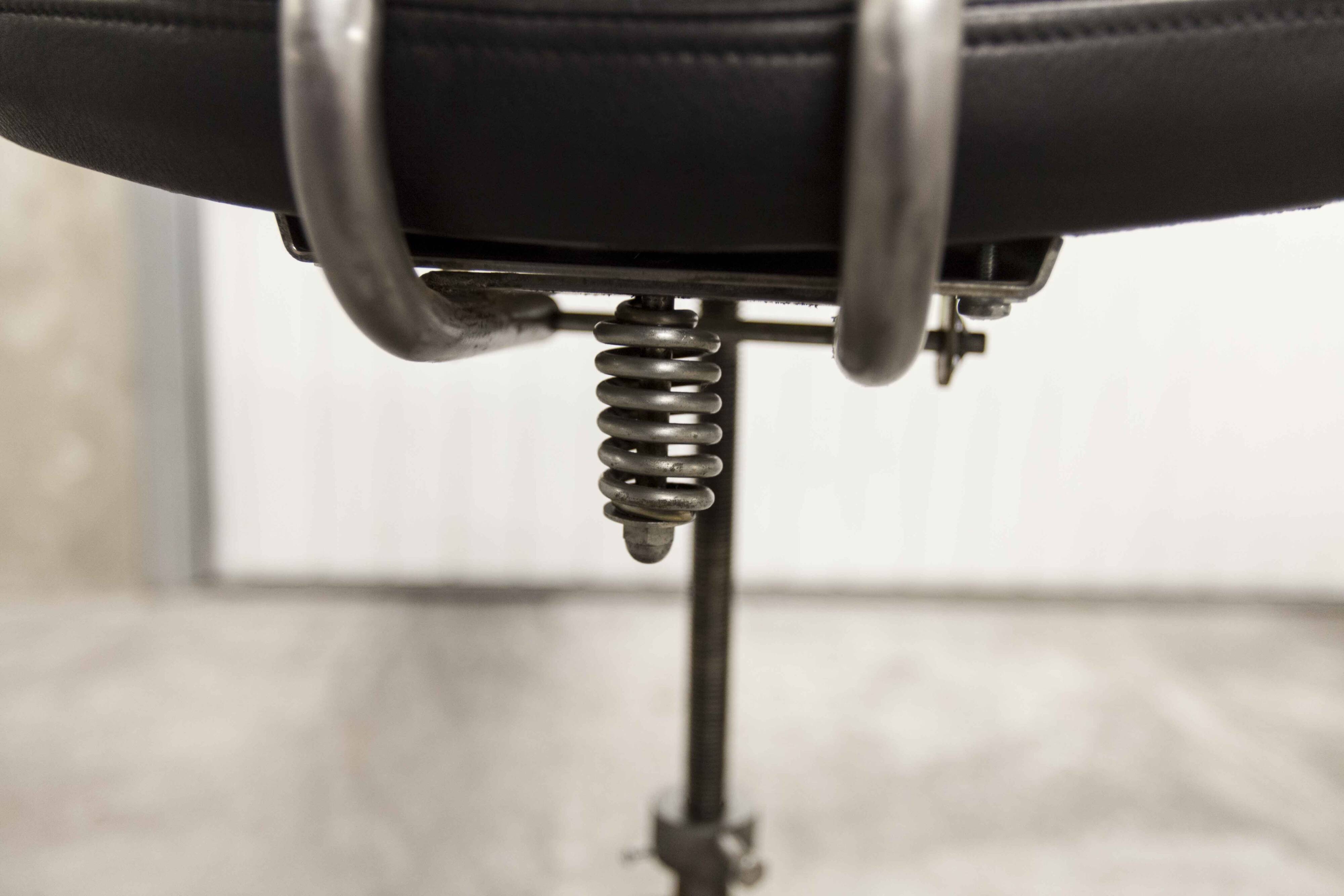 Swivel office chair French army new leather