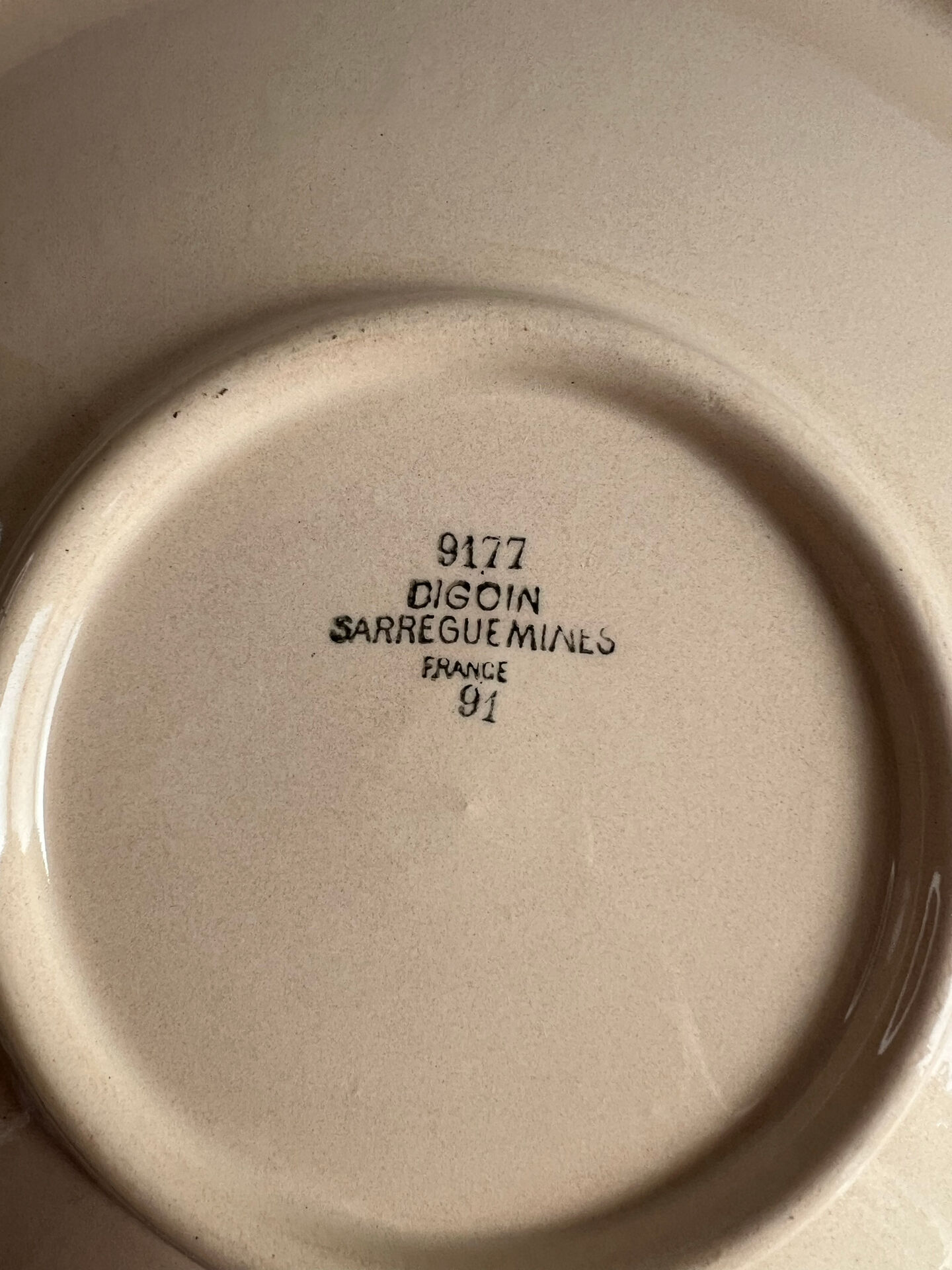 Hand-painted Digoin Sarreguemines salad bowl