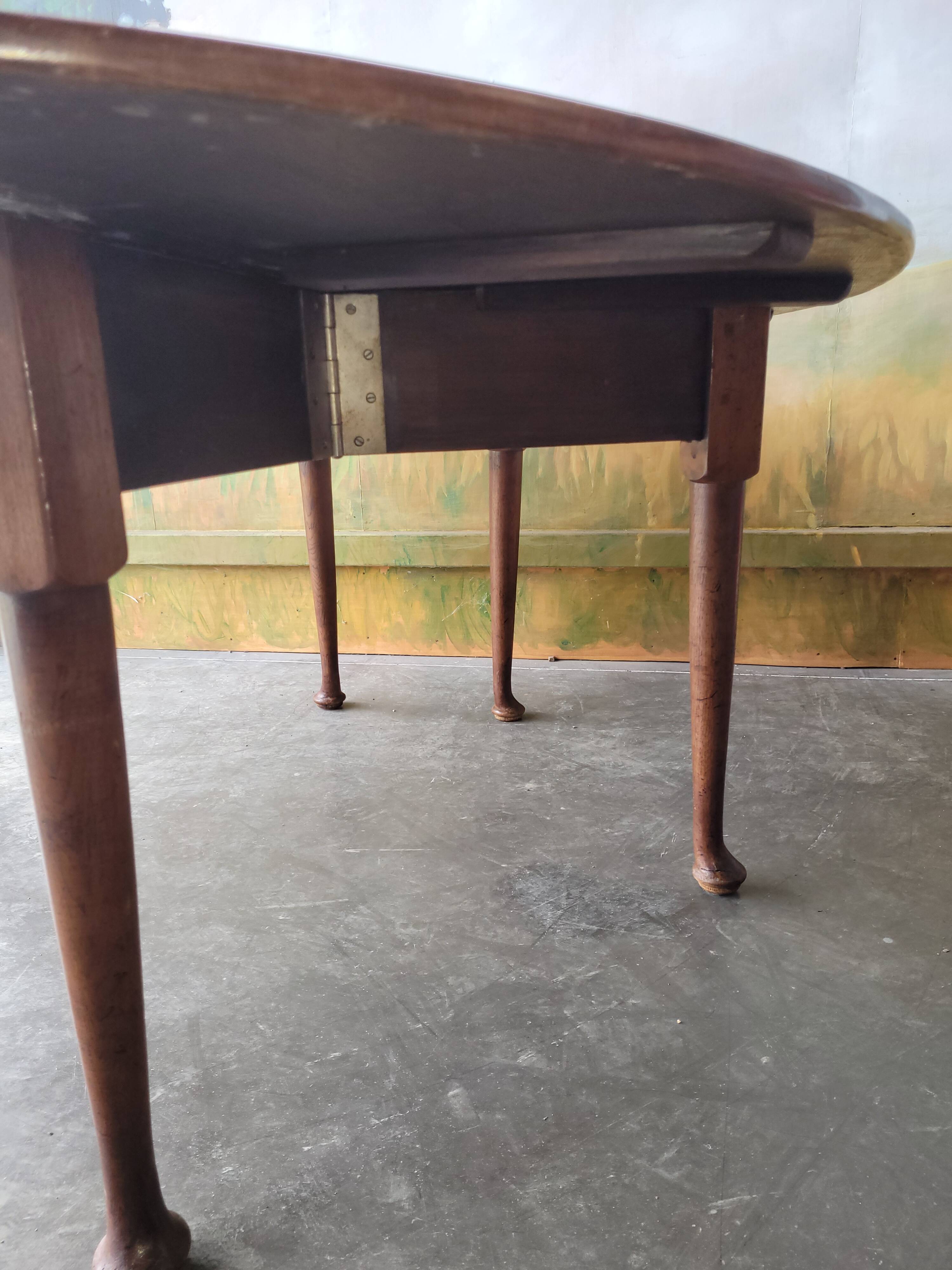 Amazing 19th century oval oak table