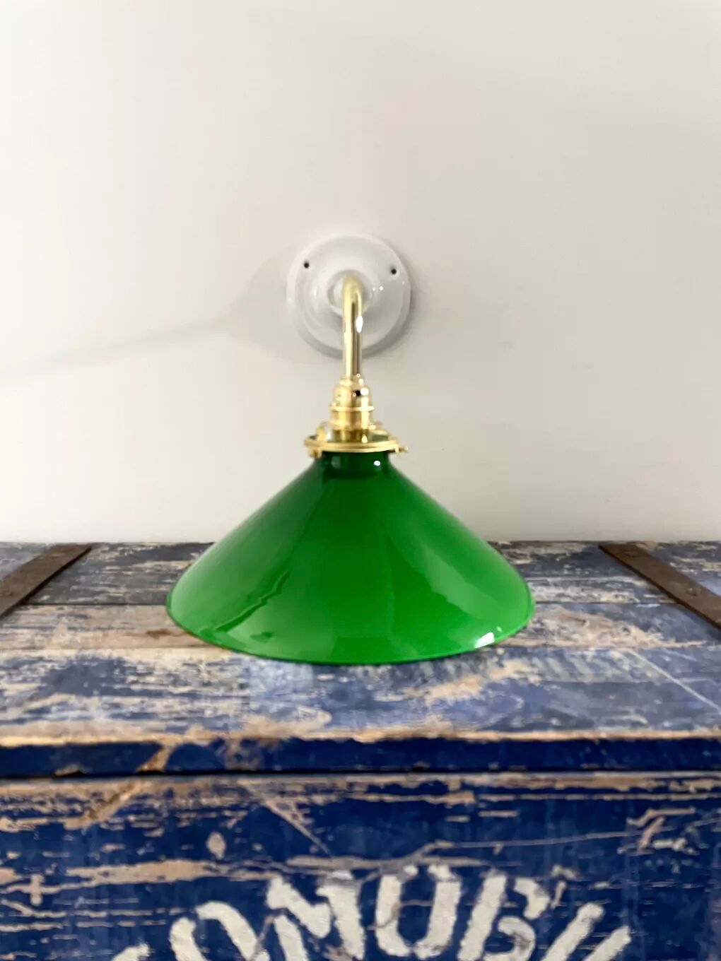 Vintage wall lamp in green opaline