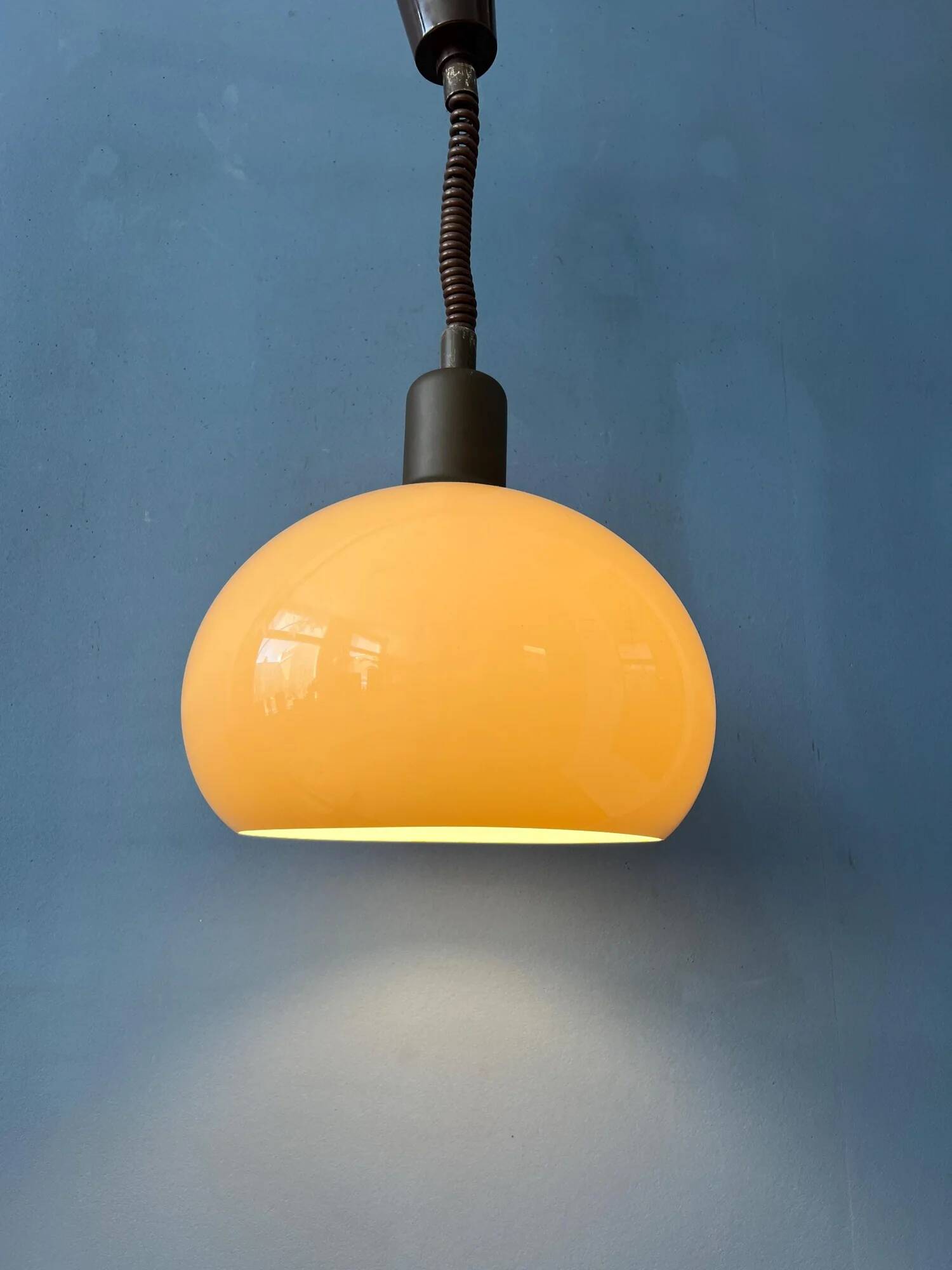 Vintage beige mushroom acrylic glass pendant lamp