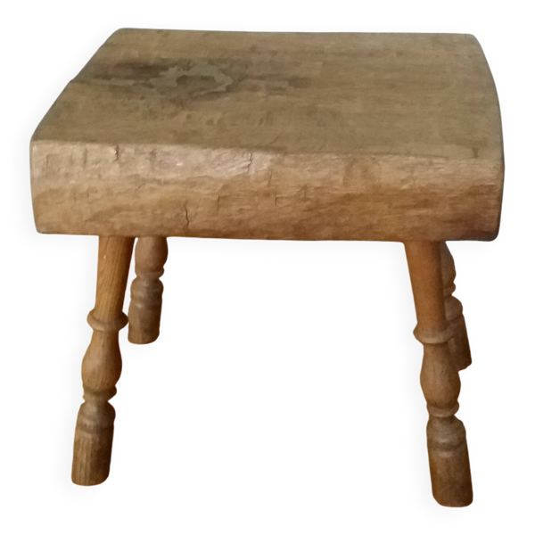 Tabouret, bout de canapé brutaliste en chêne massif