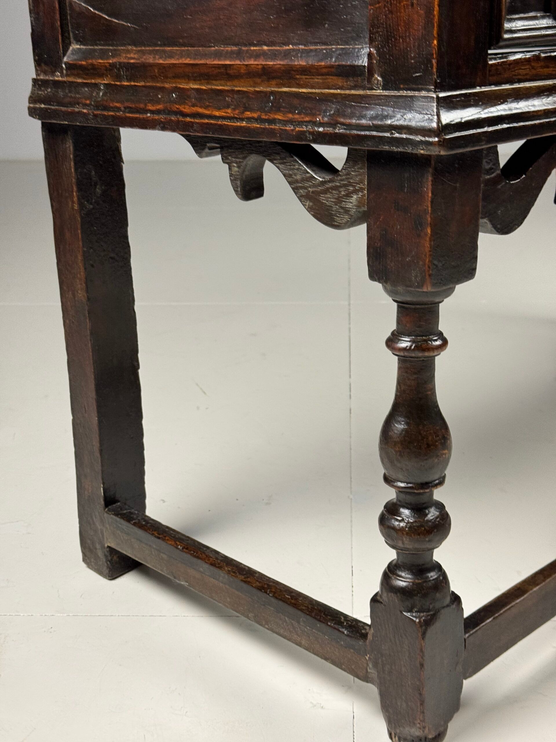 English dresser 17th century