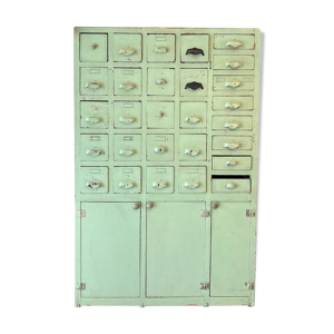 Ancien meuble de métier