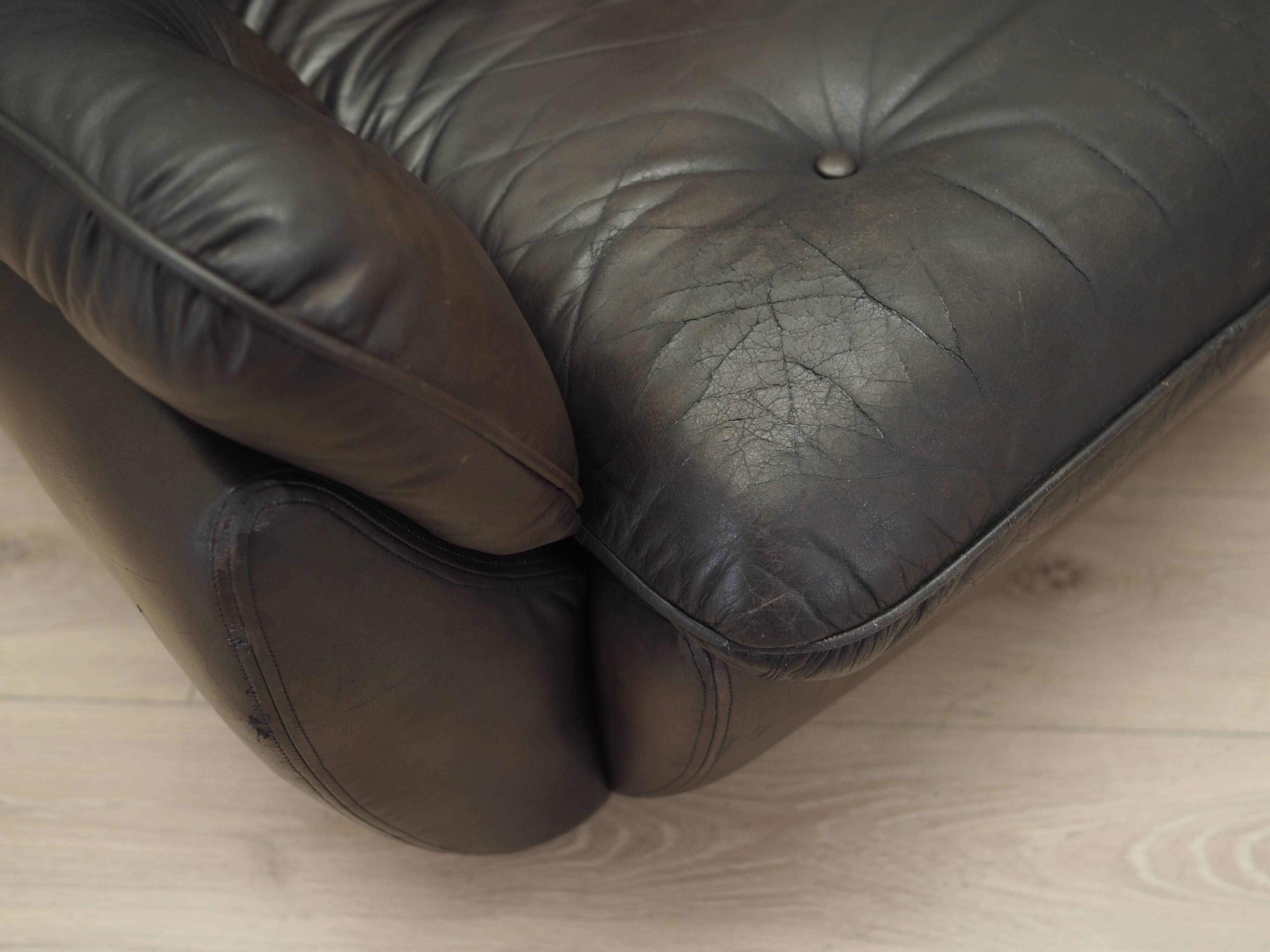 Armchair with castors, Italian design, 1970s, production: Italy