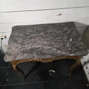 Table en bois doré style Louis XV du XIXe 