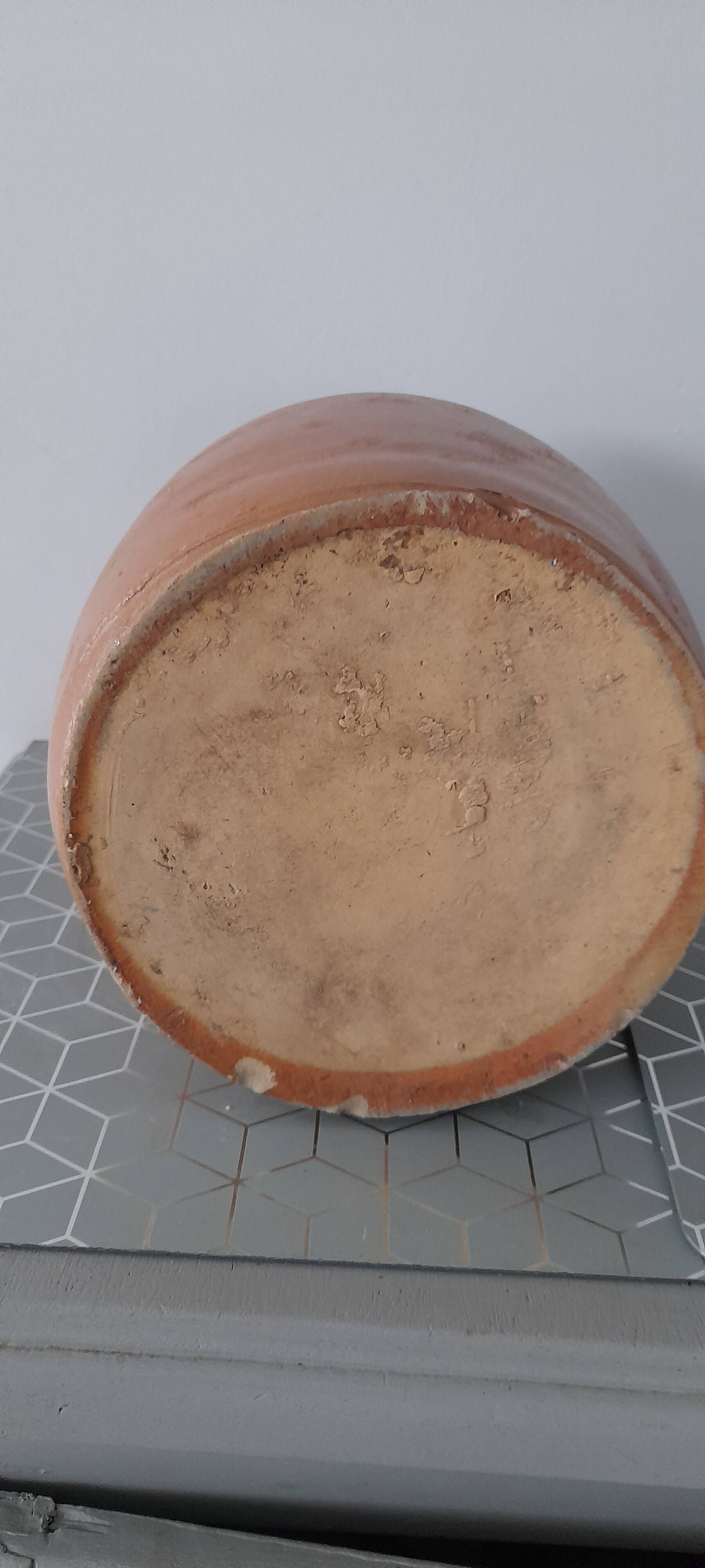 Stoneware pot