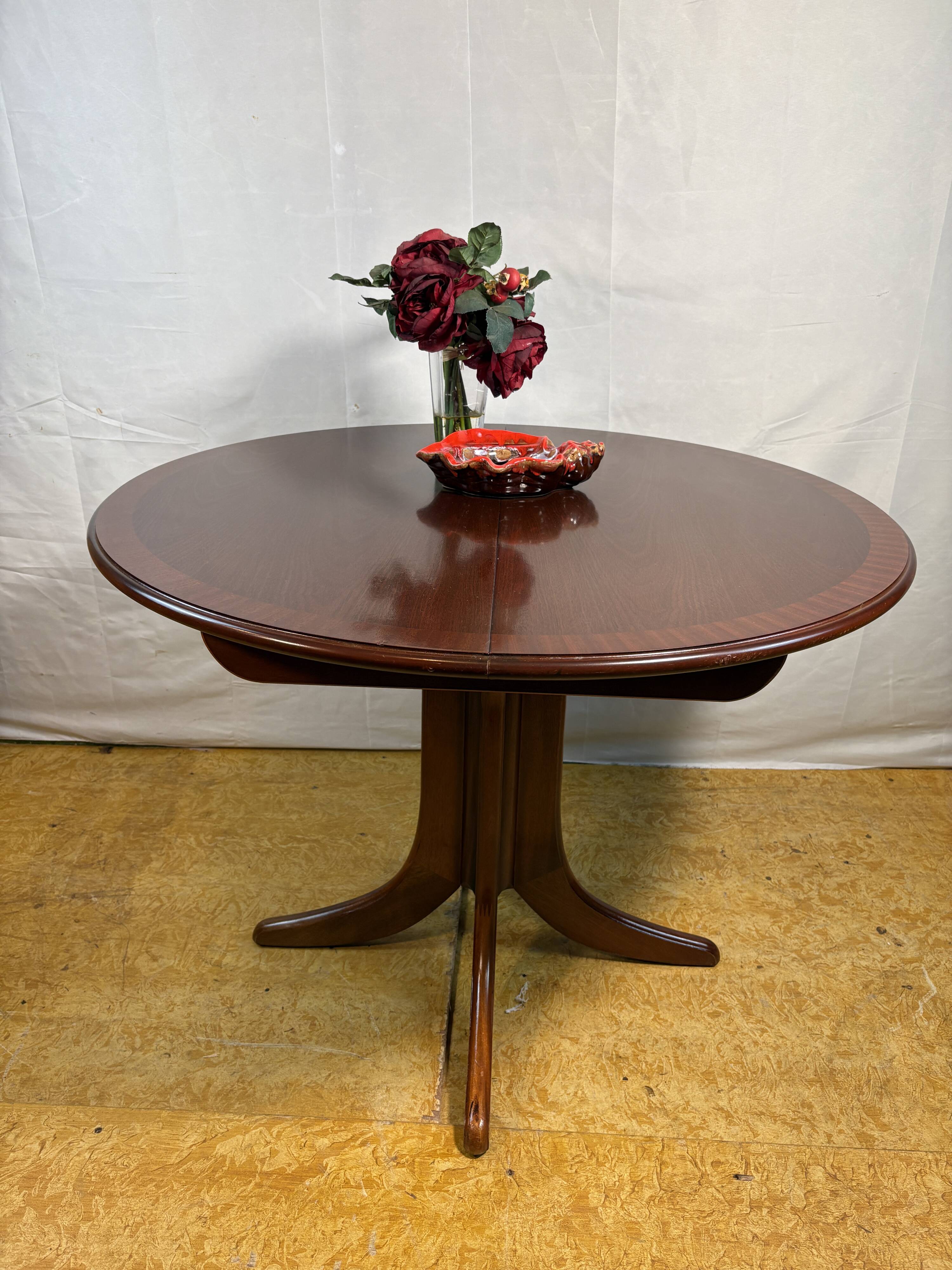 Mid-Century Retro Vintage Teak Round Extending Dining Table by Nathan 1960