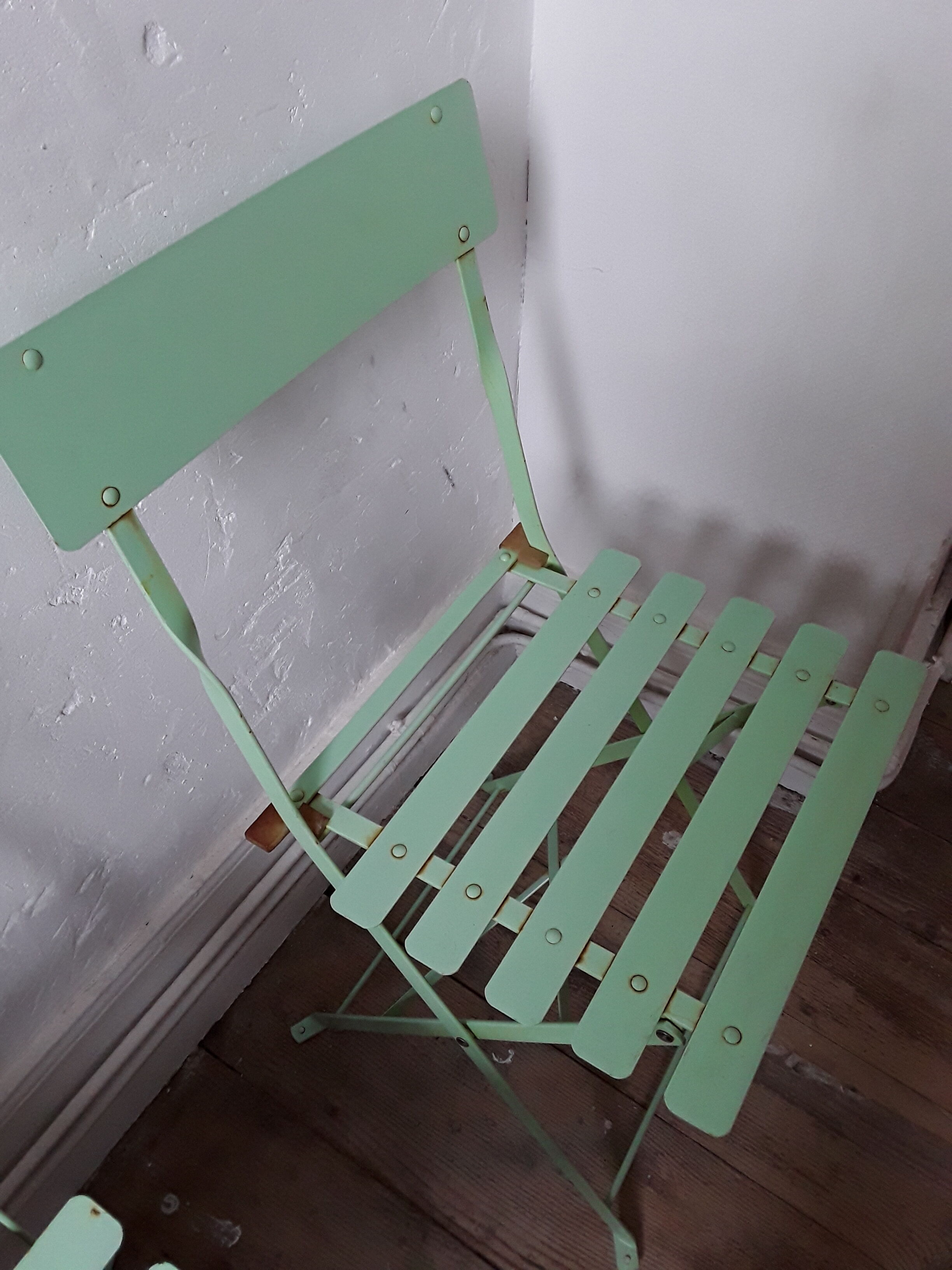 Vintage table and garden chairs