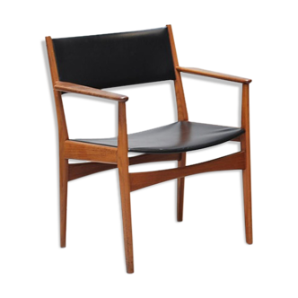 Poul M. Volther Chair