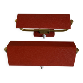 Pair of modernist swivel wall lights in red sheet metal, 1950s