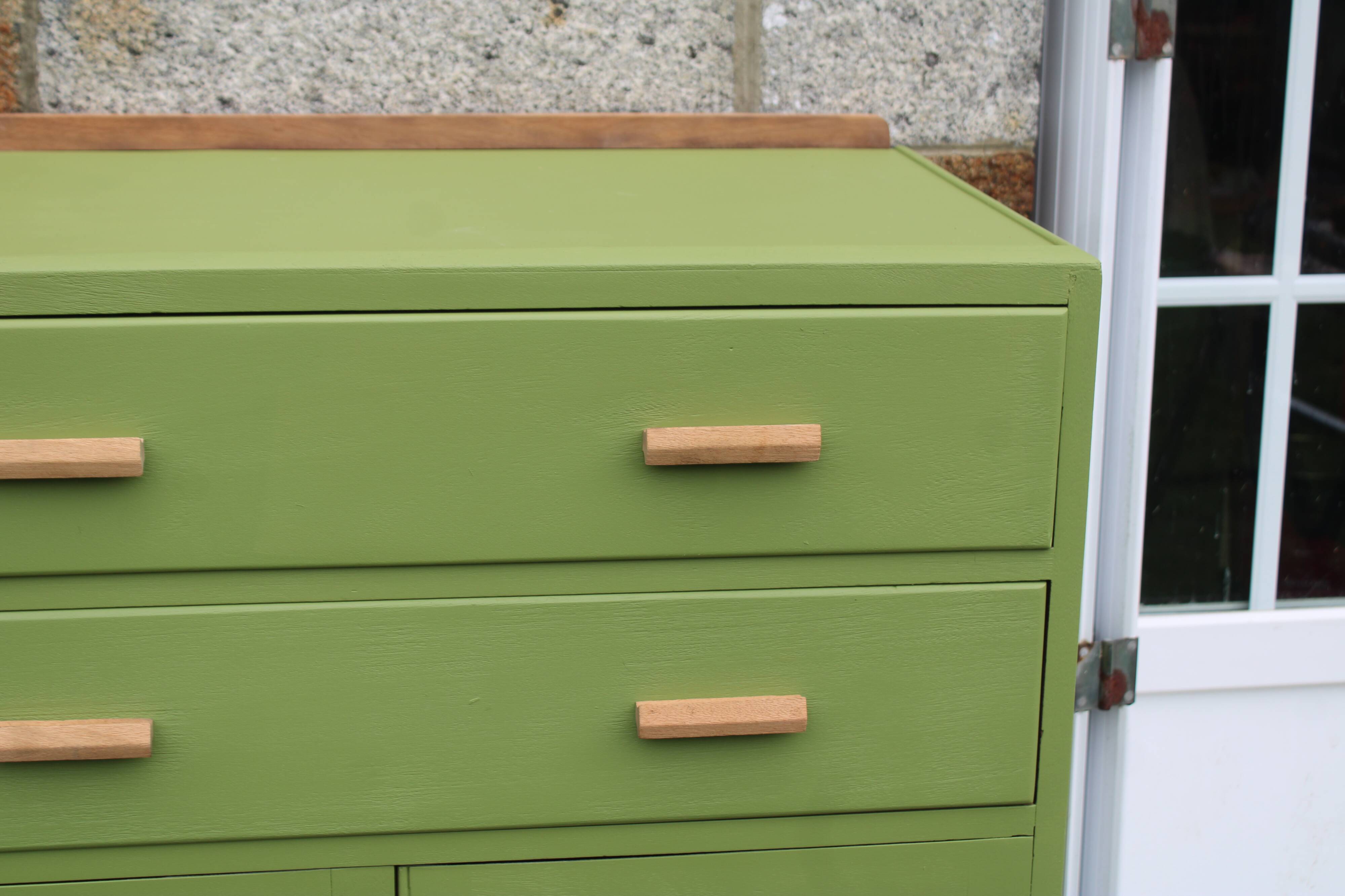 Renovated antique buffet – Herbarium Green (Libéron)