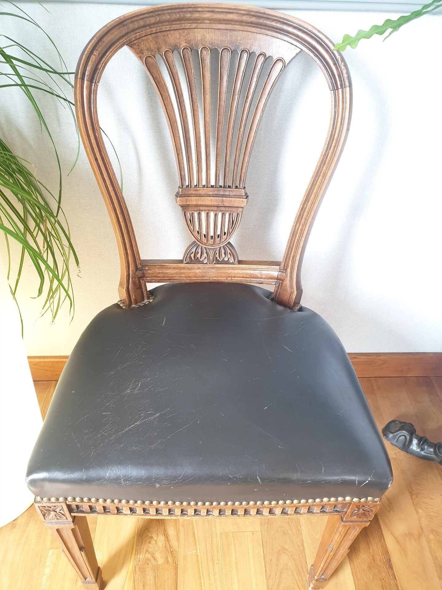 Lyre Chair