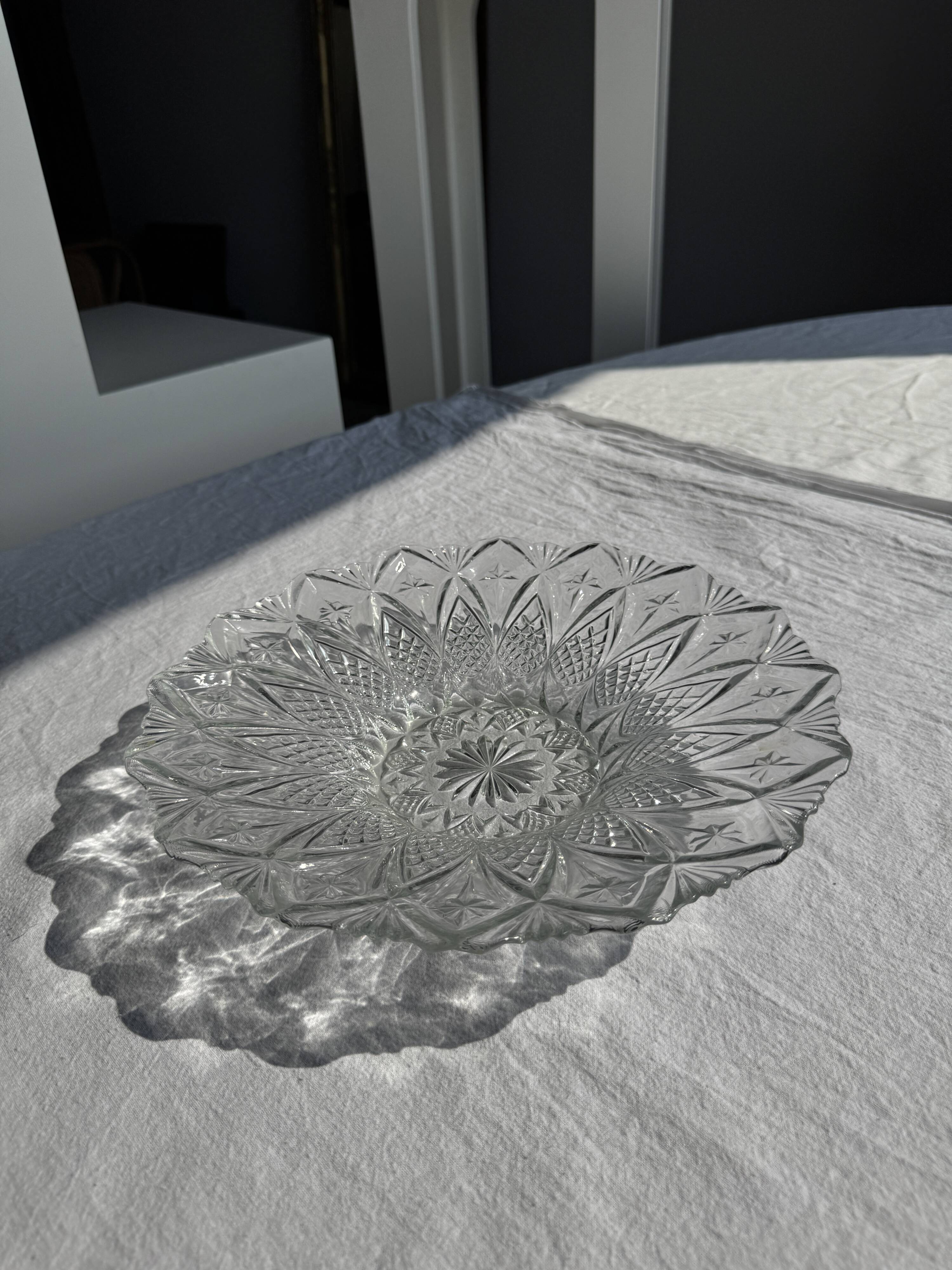 Vintage Diamond Point Flared Fruit Bowl or Salad Bowl D31