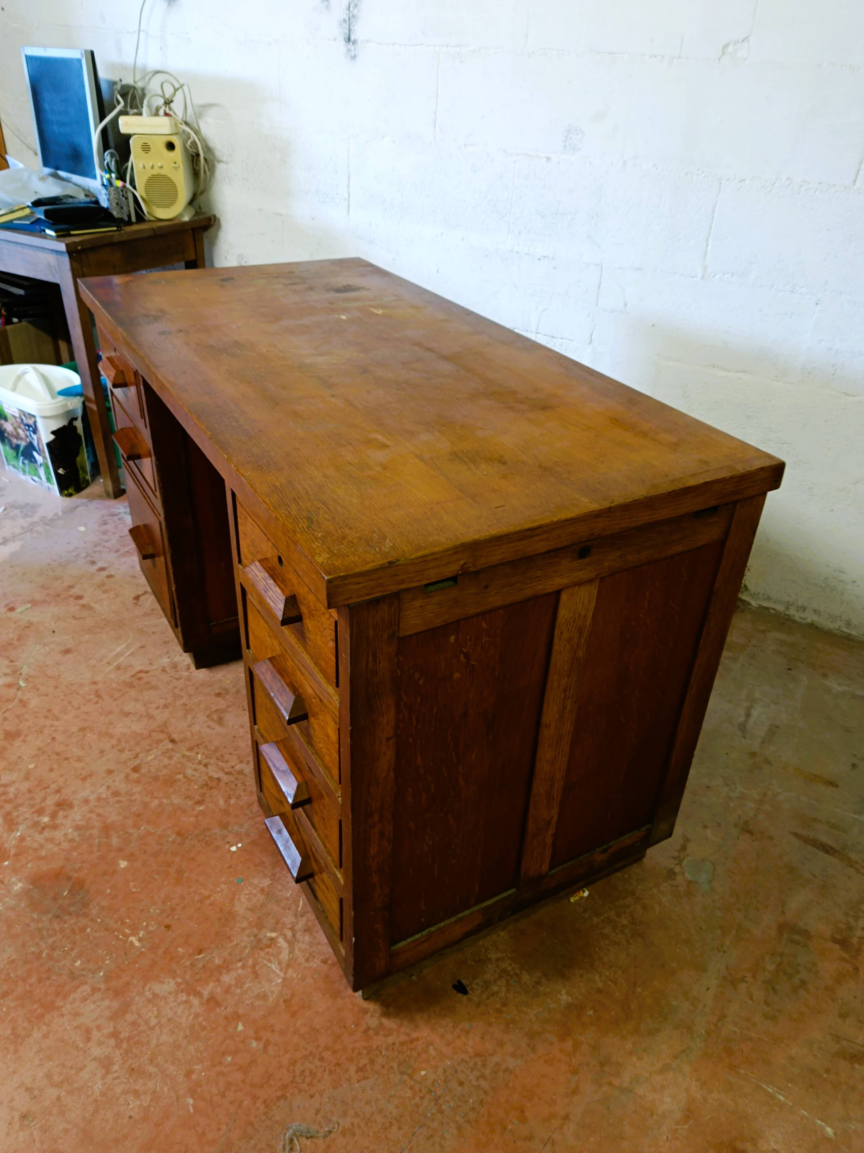 Art Nouveau oak desk and chair