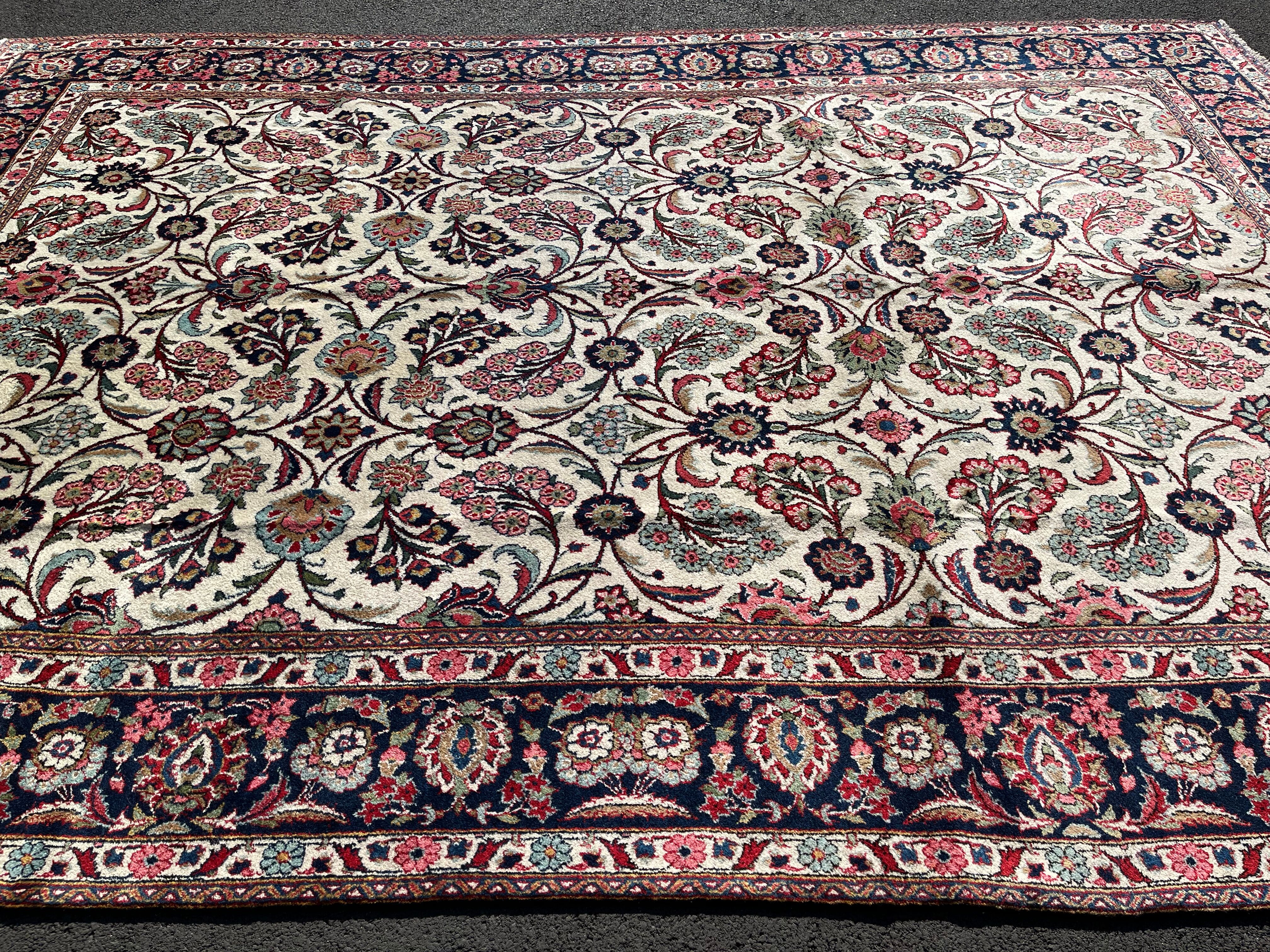 Persian Keshan Rug, Circa 1960. 350x250 cm