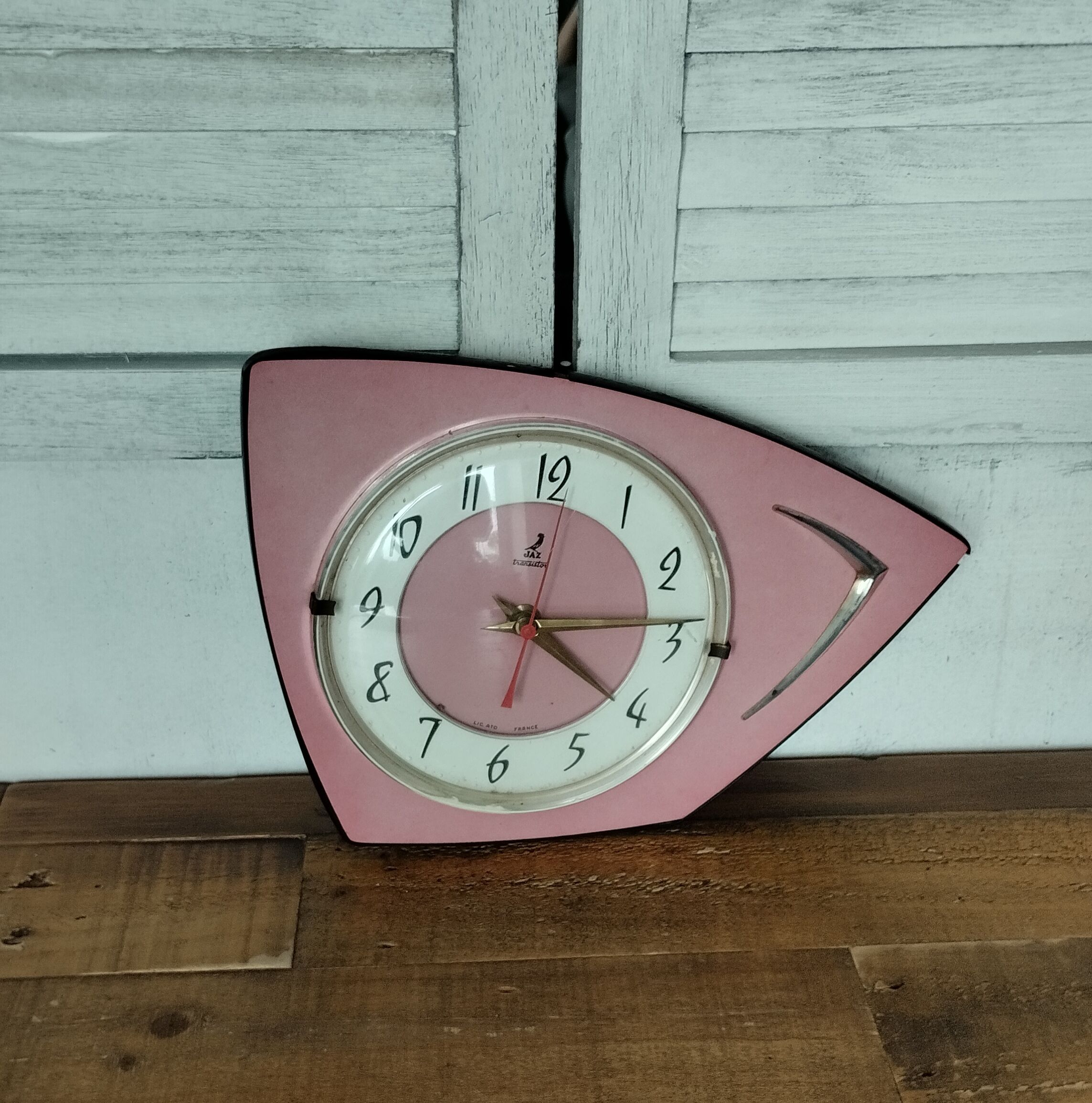 Jaz clock -transistor model