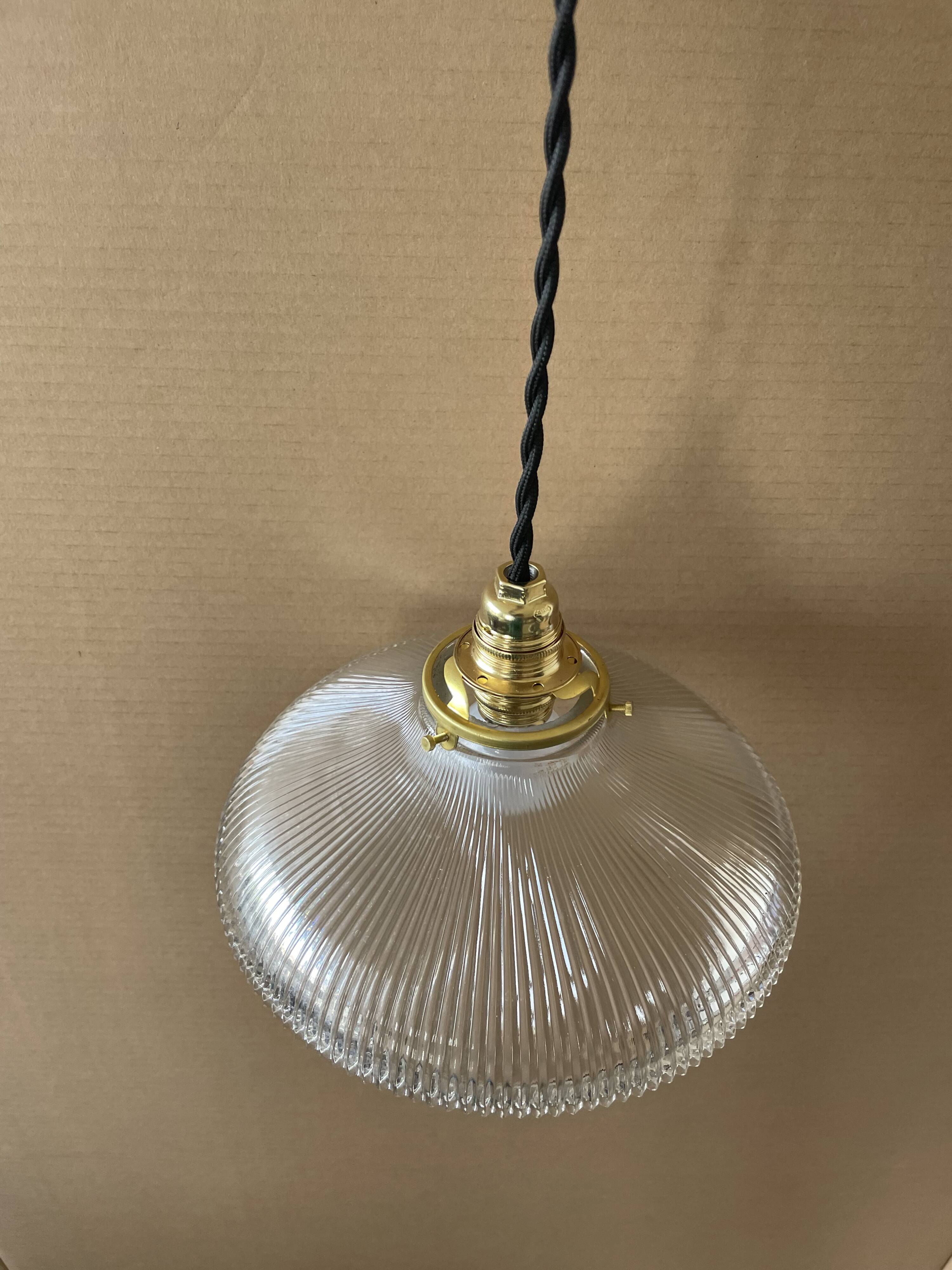 Old holophane suspension