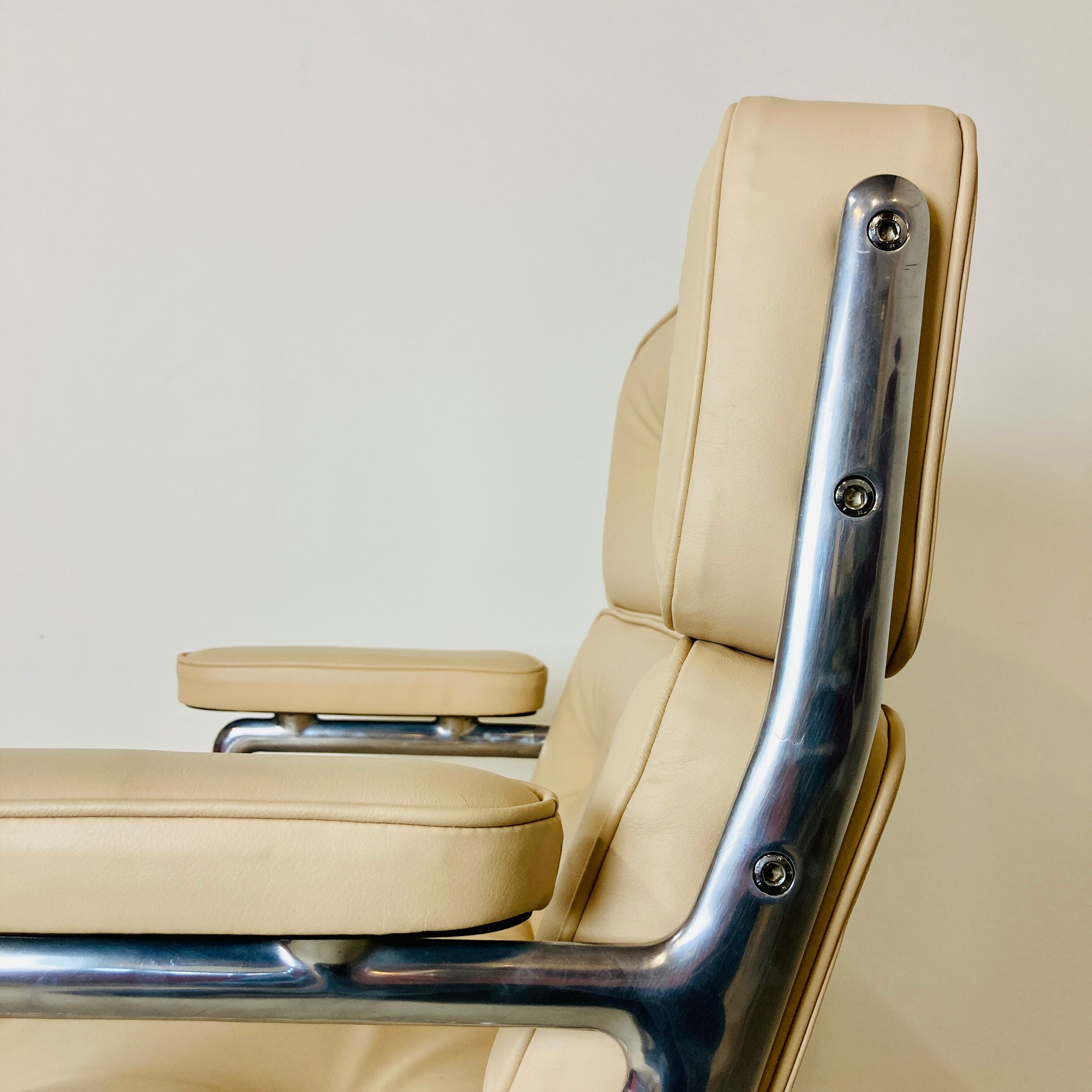 Lobby model armchair by Charles and Ray Eames, Herman Miller edition