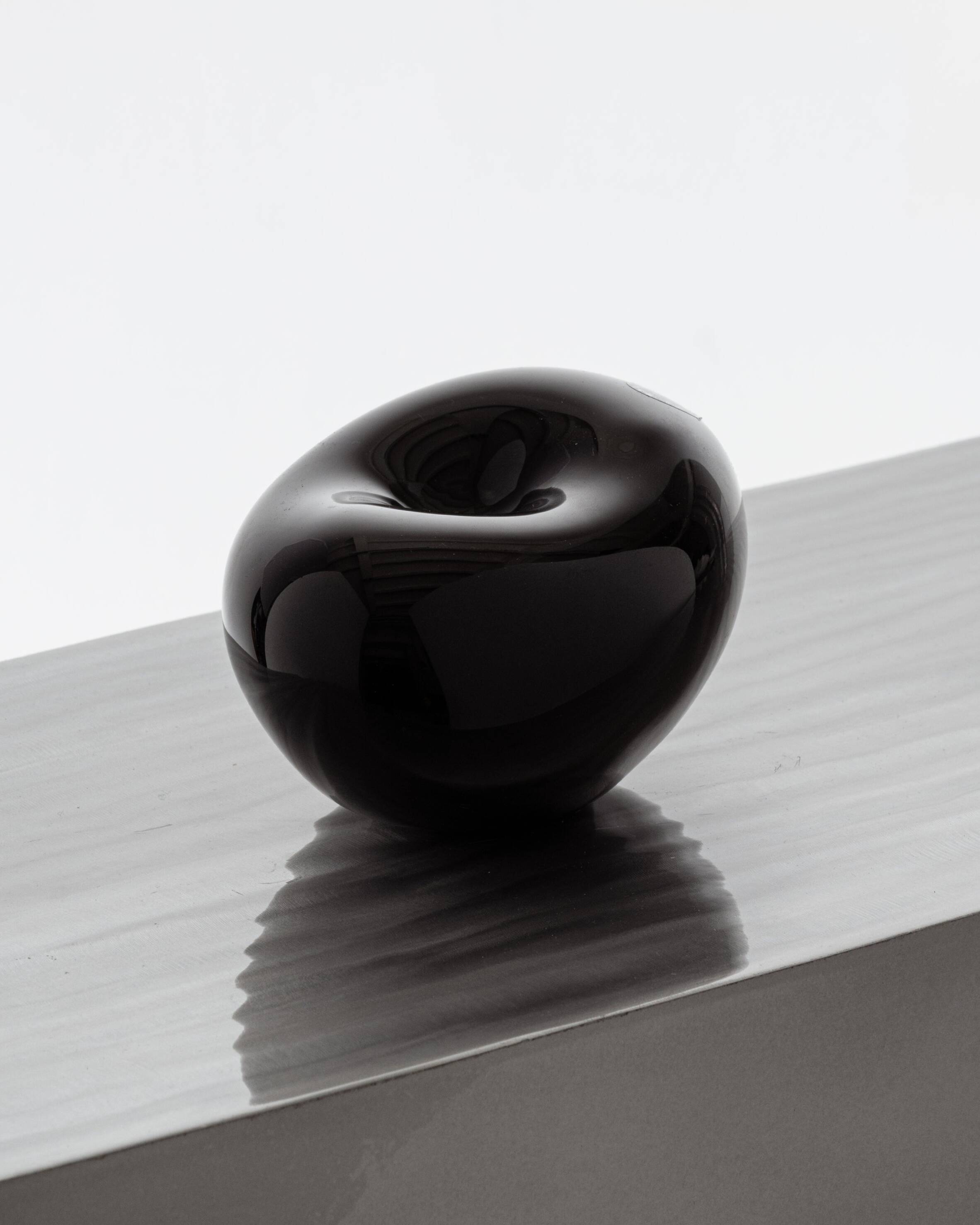 Mini lucky bean black