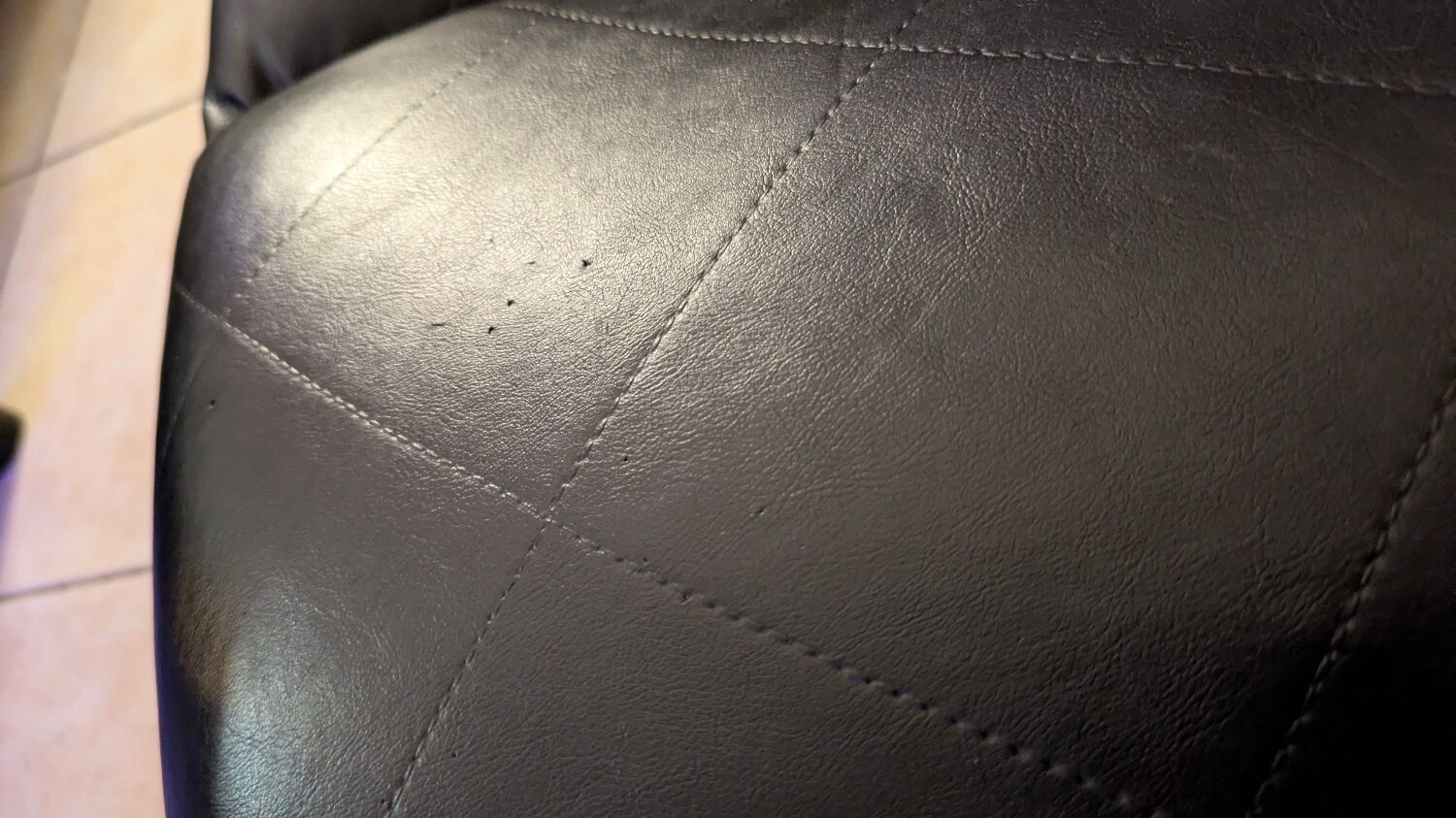 Black faux leather chaise longue