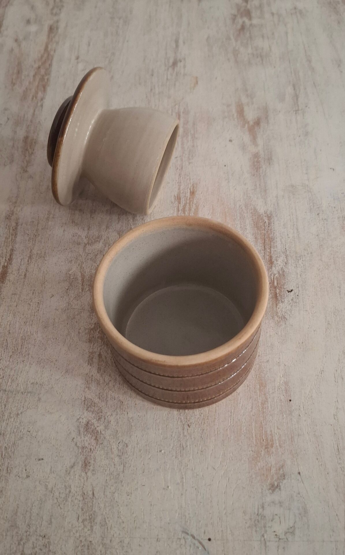 Water butter dish in stoneware