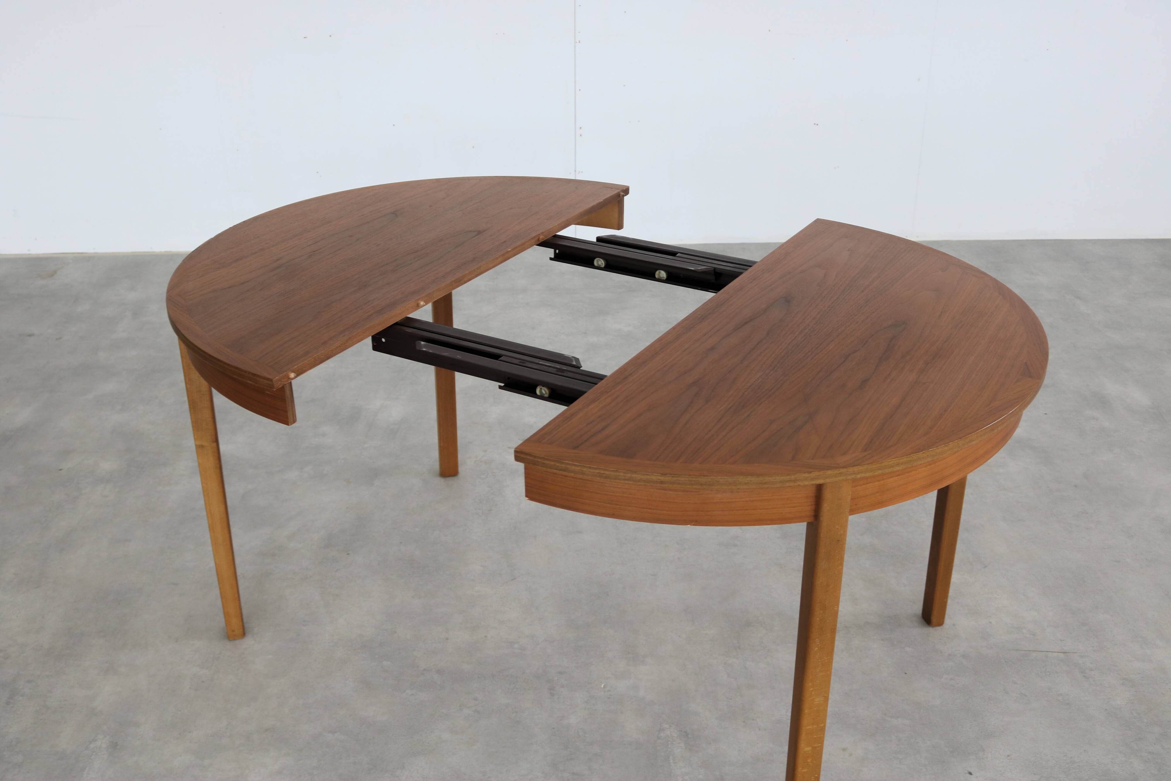 vintage dining table | table | extendable | Swedish