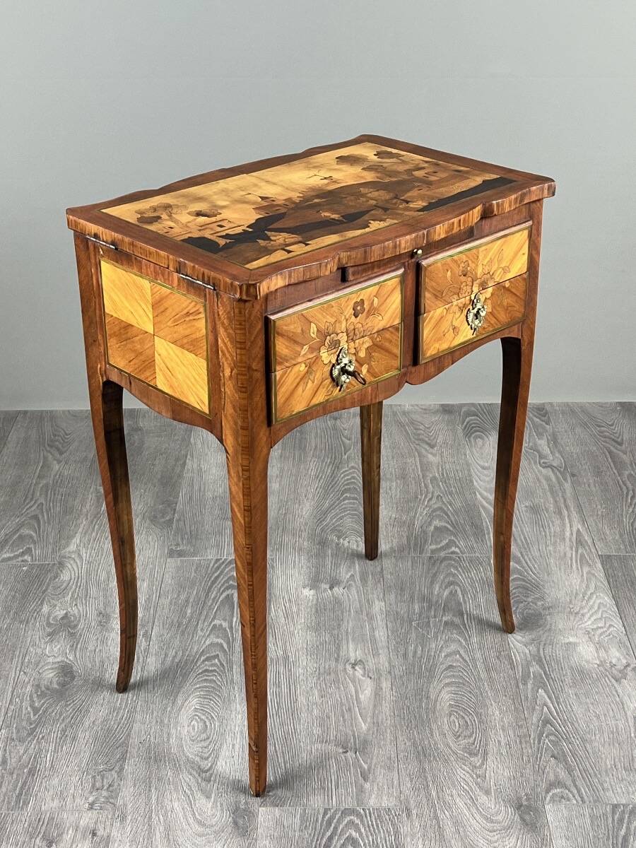 Sewing table in marquetry in the Louis XV style, 20th century