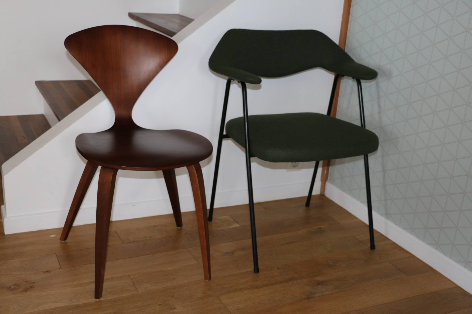 Robin Day Airborne 675 Armchair