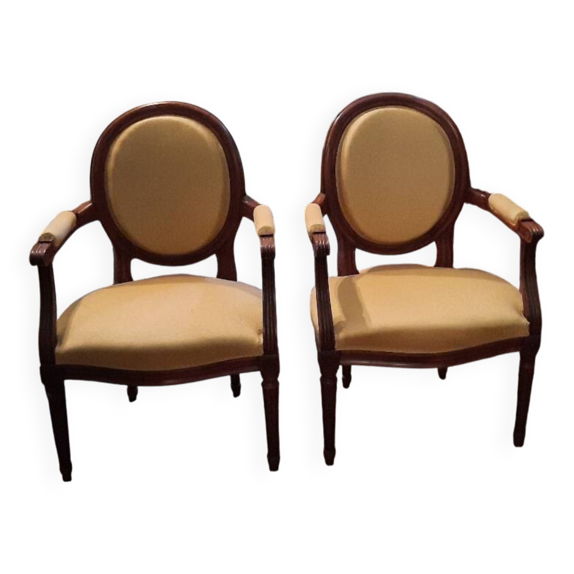 Paire de fauteuils style louis XVI