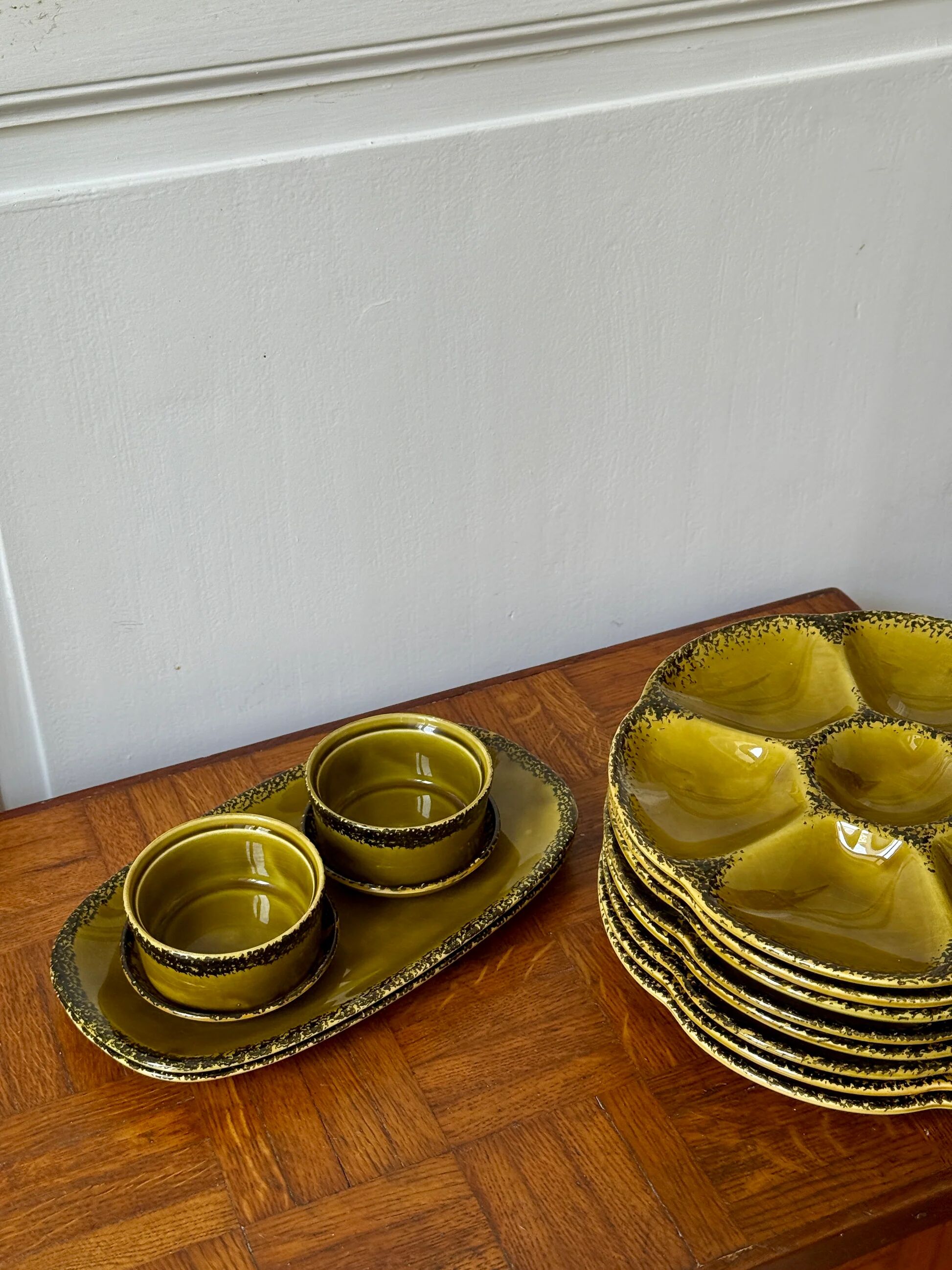 Oyster service in Gien earthenware