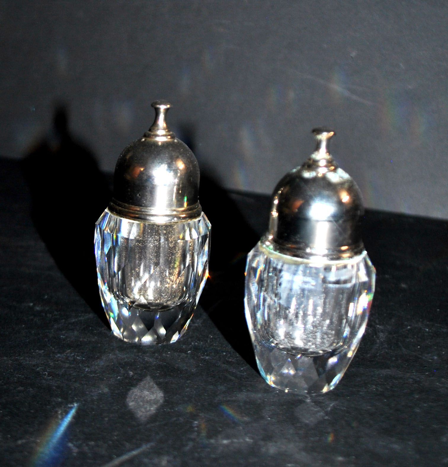 Swarovski lot salière en cristal taillé à facette sel poivre signé SC design 1980