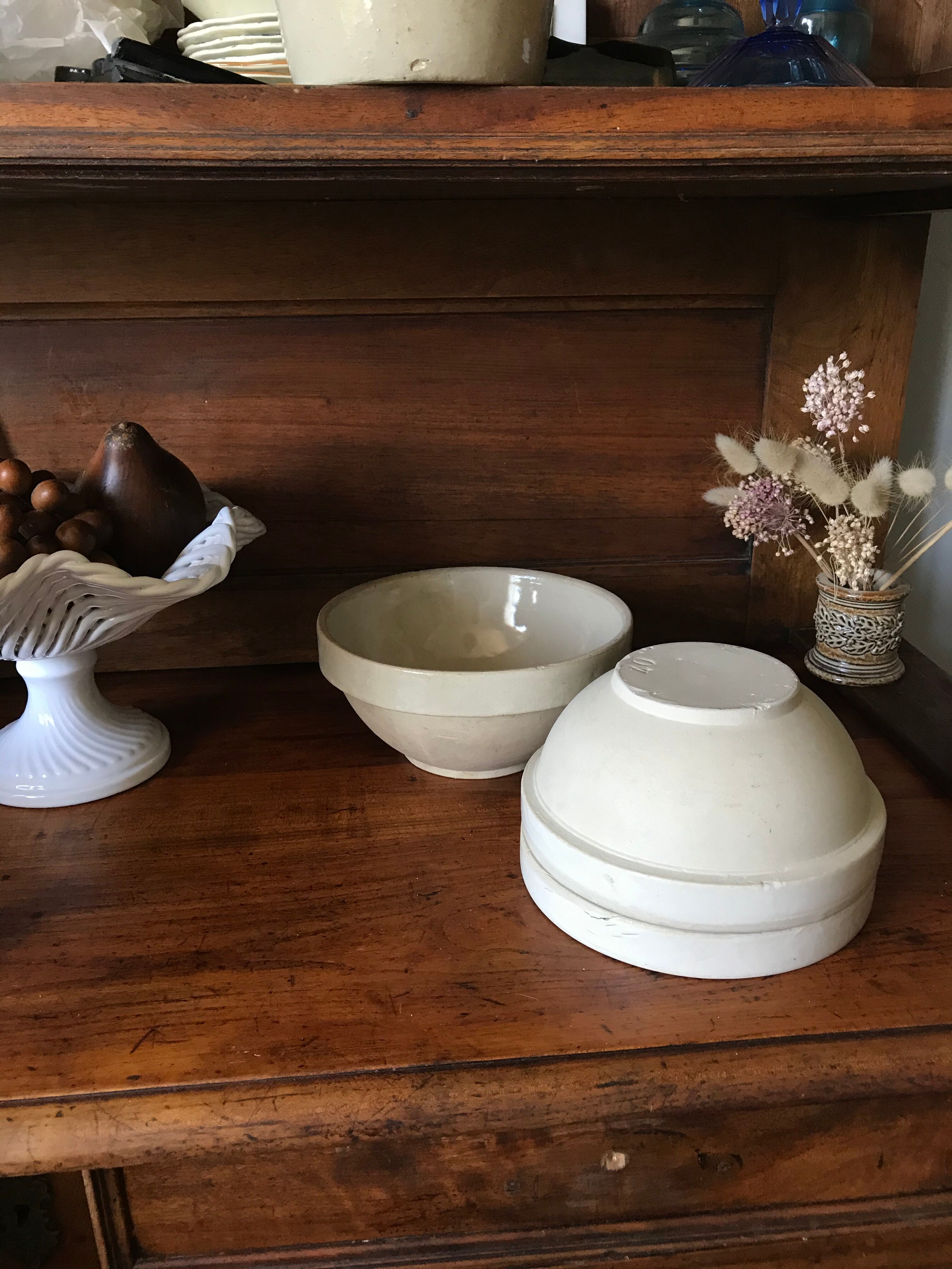 Verified sandstone salad bowls
