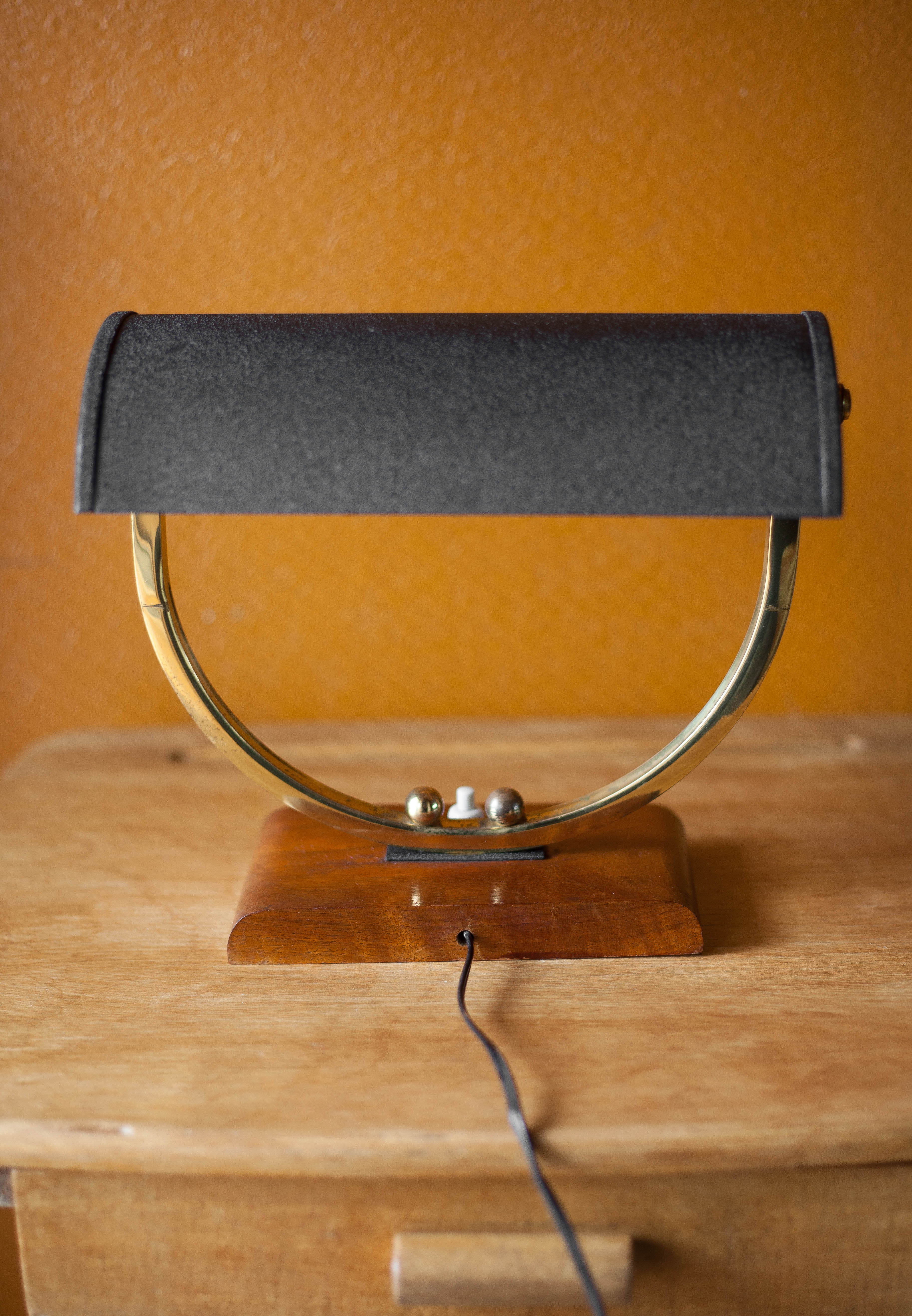 Notary desk lamp