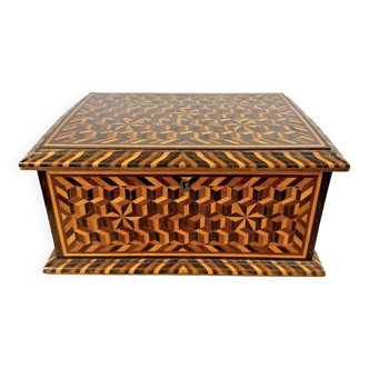 Grande boite en bois motif géométrique
