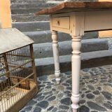 Farm table