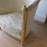 Armchair barrel gilded structure