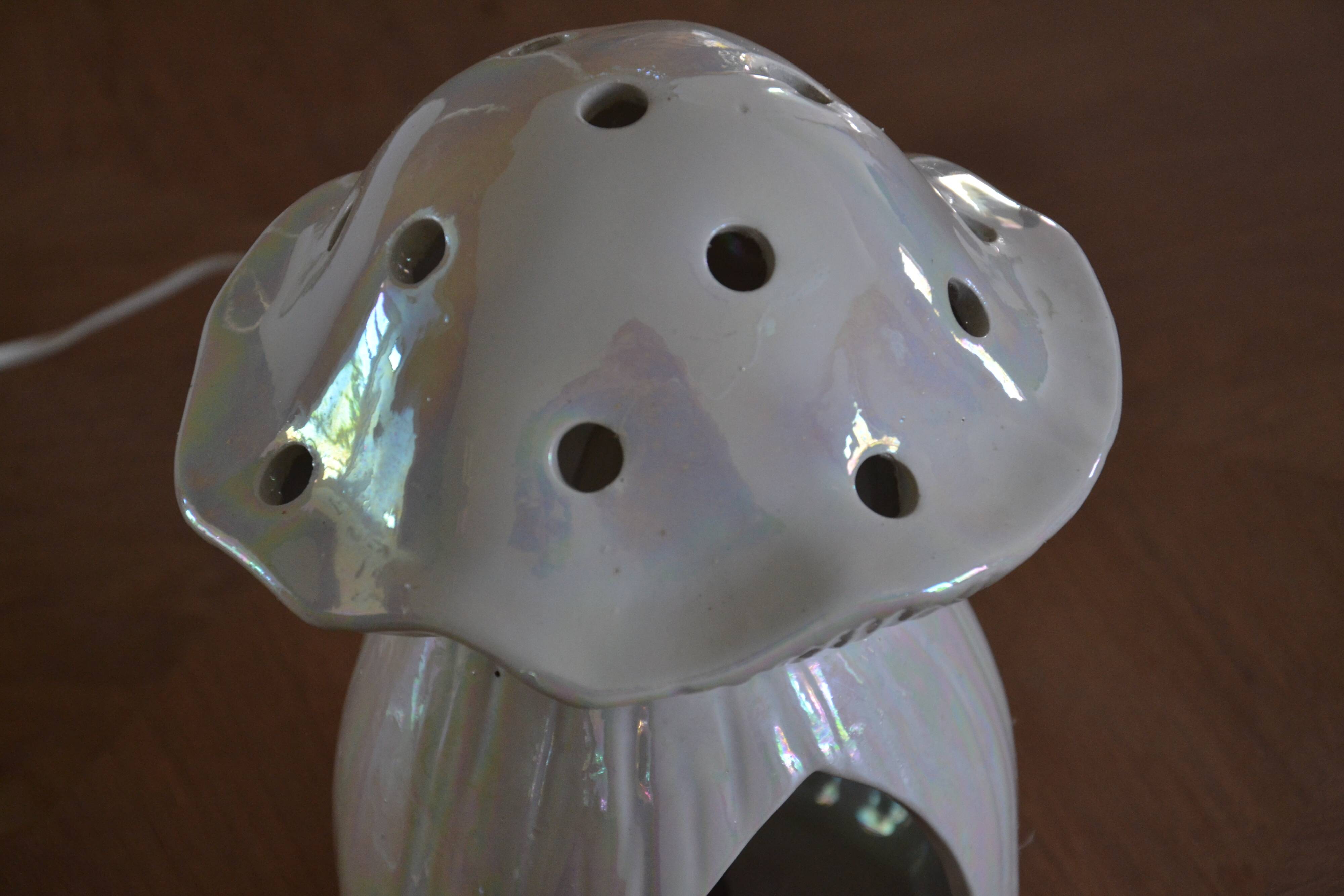 Iridescent ceramic night light for children, Italian.