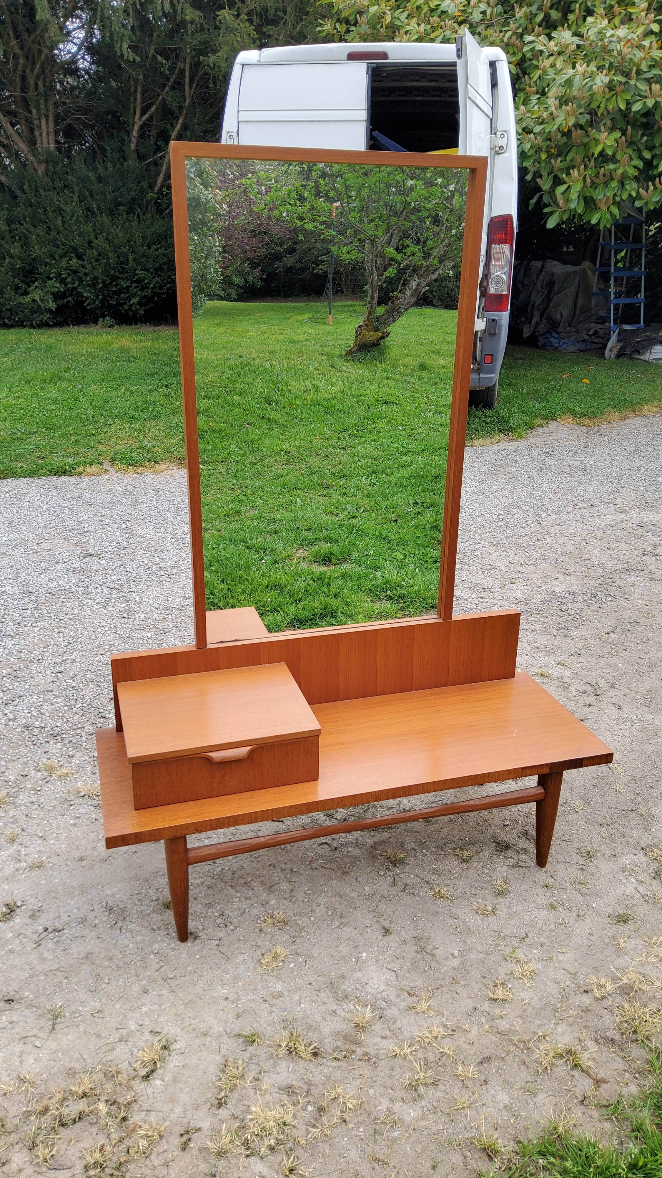 Dressing table from the 70s in teak