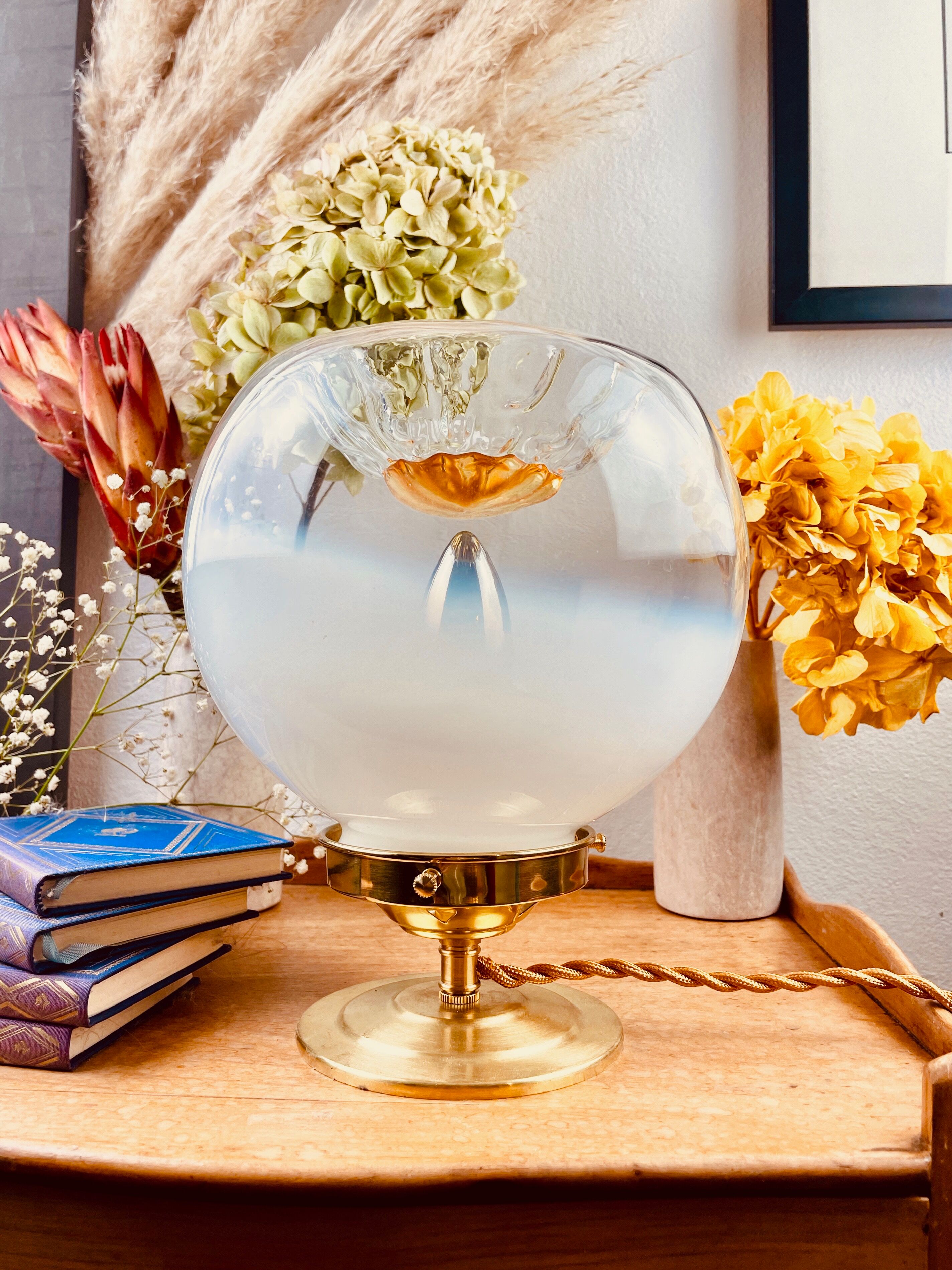 Old globe table lamp bi-color Murano Mazzega in white and orange blown glass