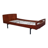 Lit scandinave en teck