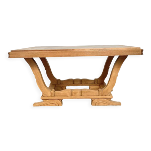 Table en bois et béton