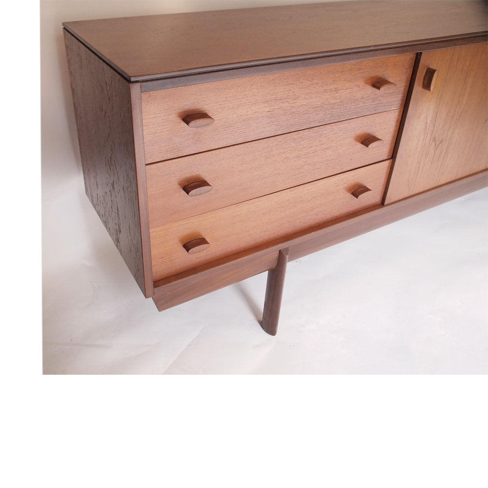 Vintage Scandinavian row White & Newton