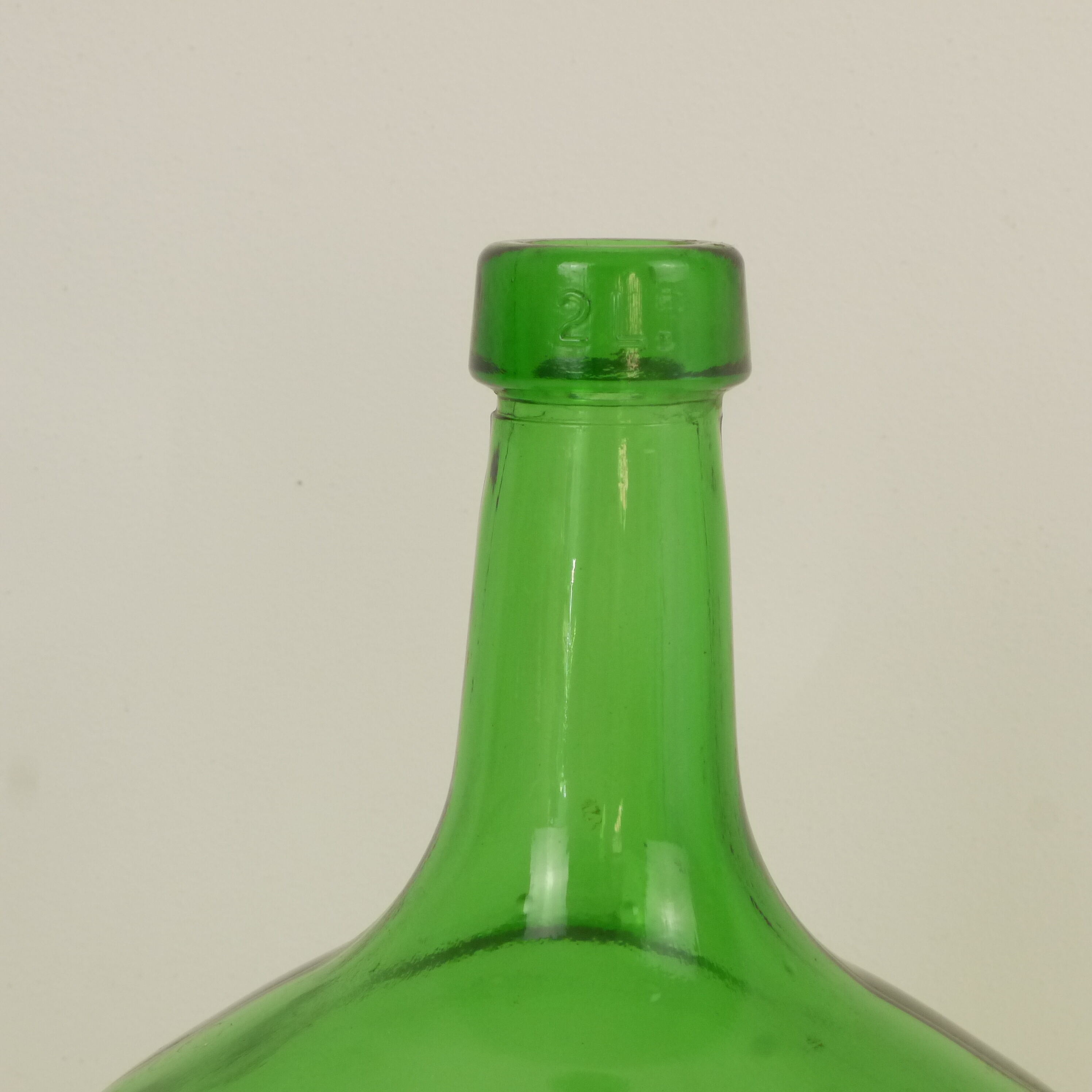 Green demijohn 2L