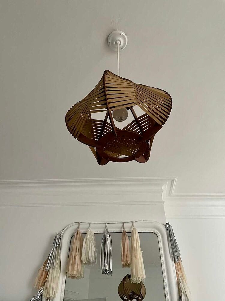 Lampe camel tissée à suspendre