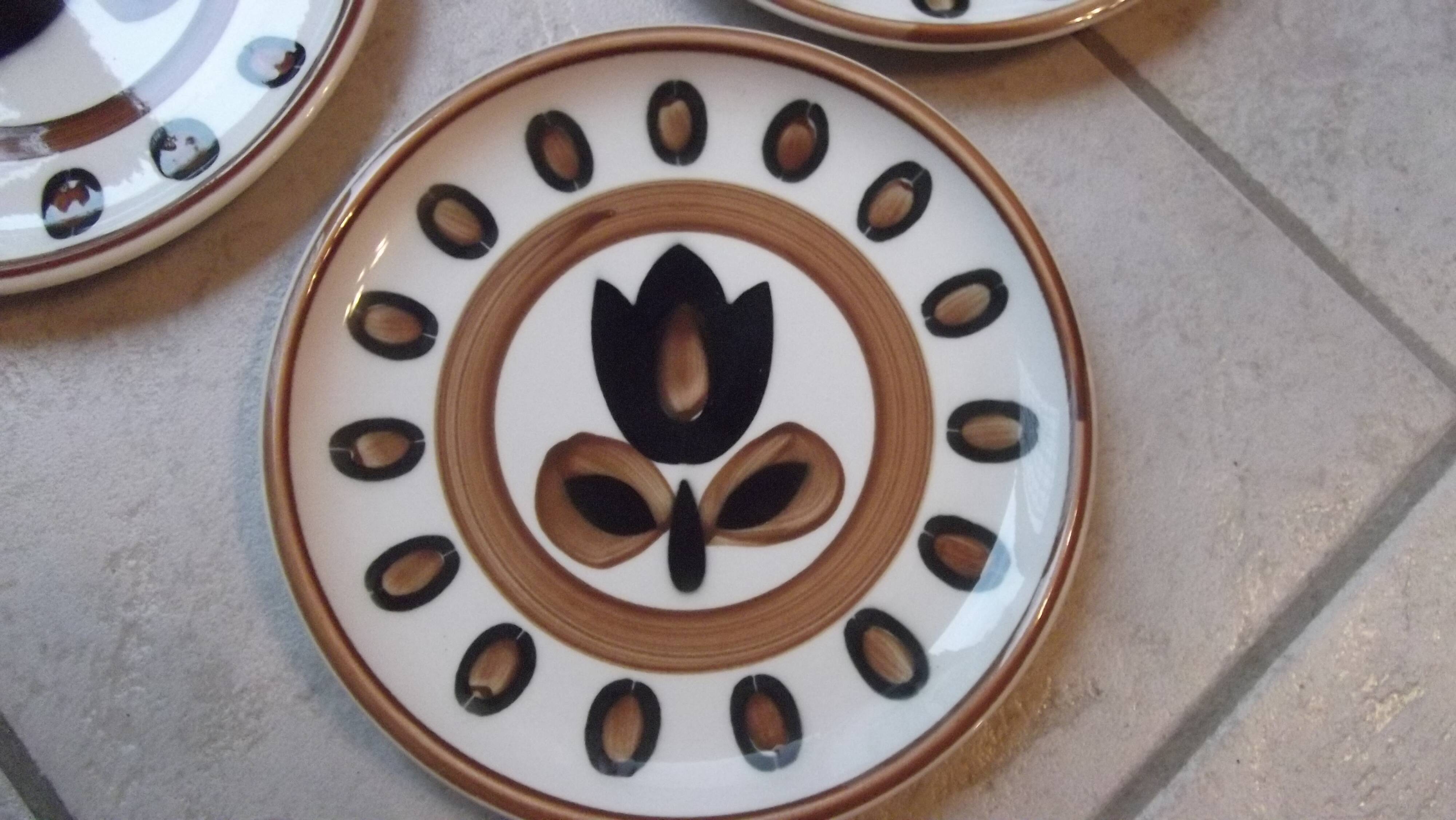 Kimono plates