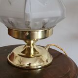 Lamp to pose with Art Deco globe