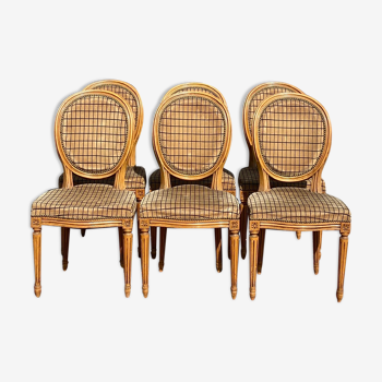 Suite de six chaises médaillon de style Louis XVI