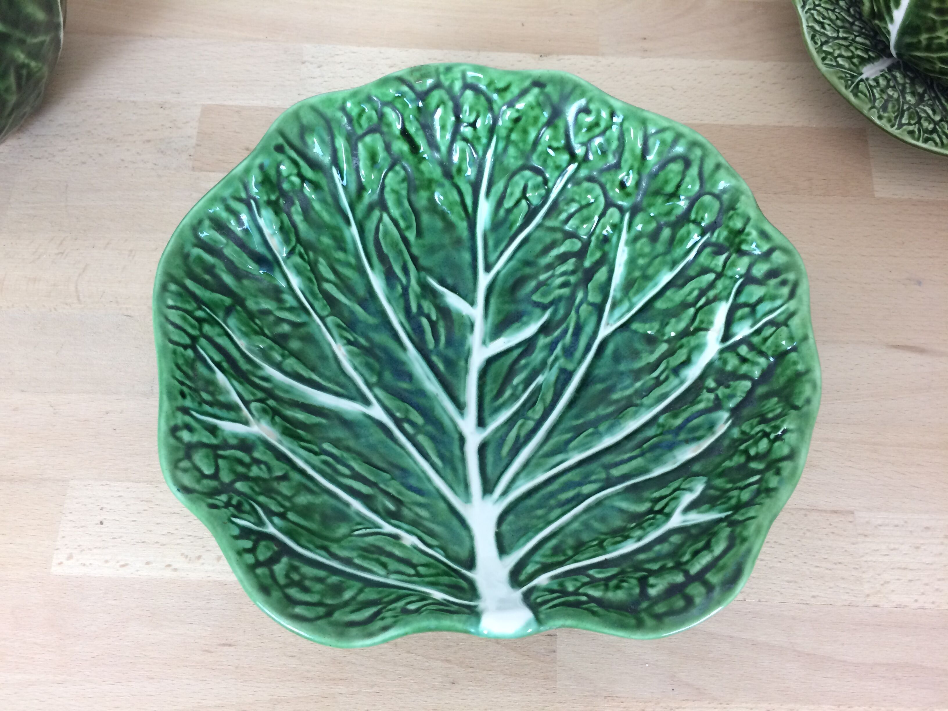 Service flat ceramic cabbages, salad bowl, soup maker